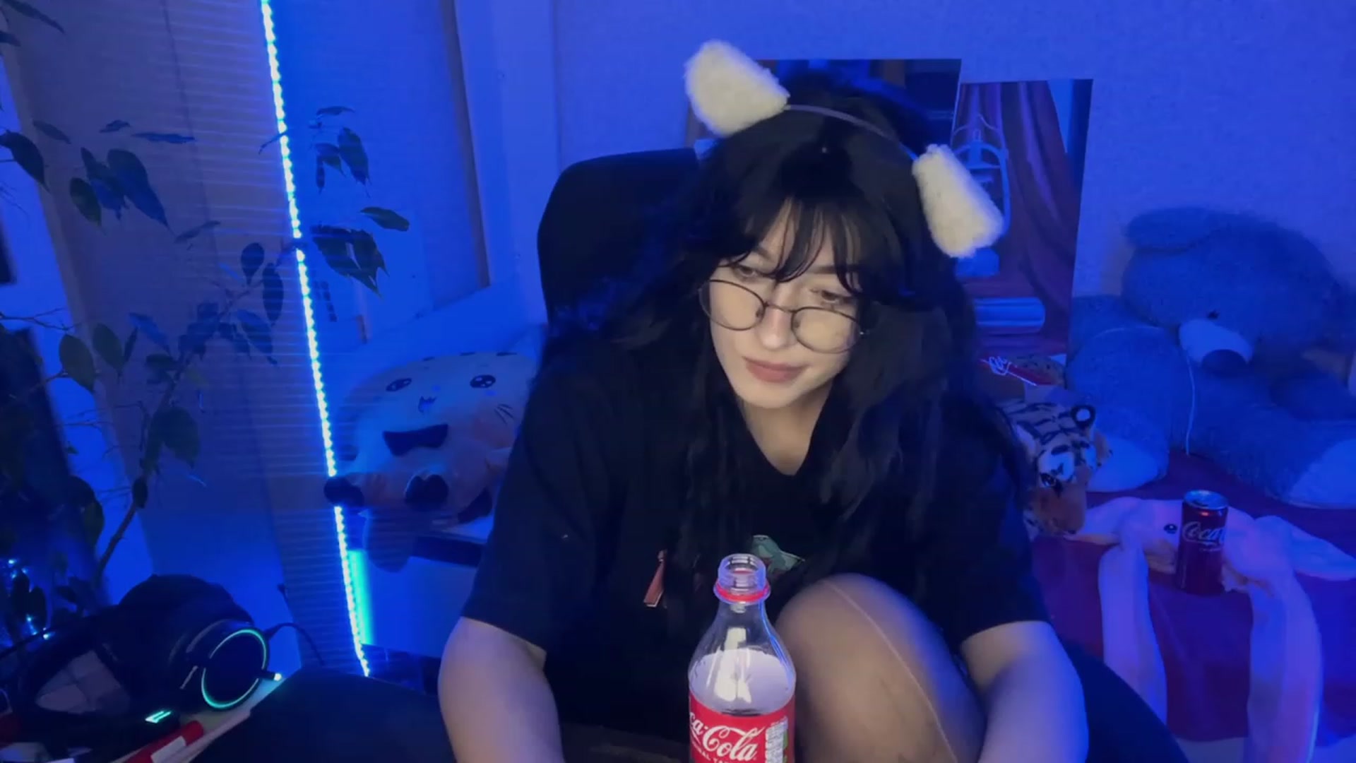 Gallery image thumbnail from Licorice_Alia's myfreecams stream on, 02/19/2023, 03:02 image 19 of 20