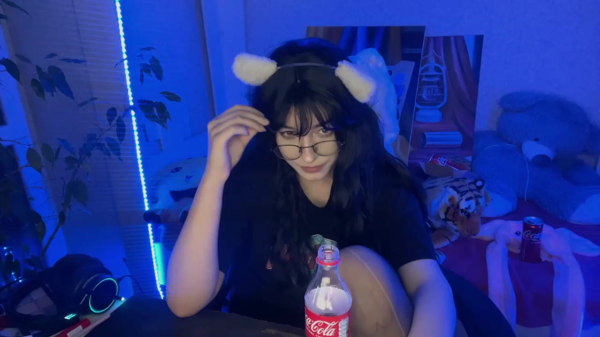 Gallery image thumbnail from Licorice_Alia's myfreecams stream on, 02/19/2023, 03:02 image 12 of 20