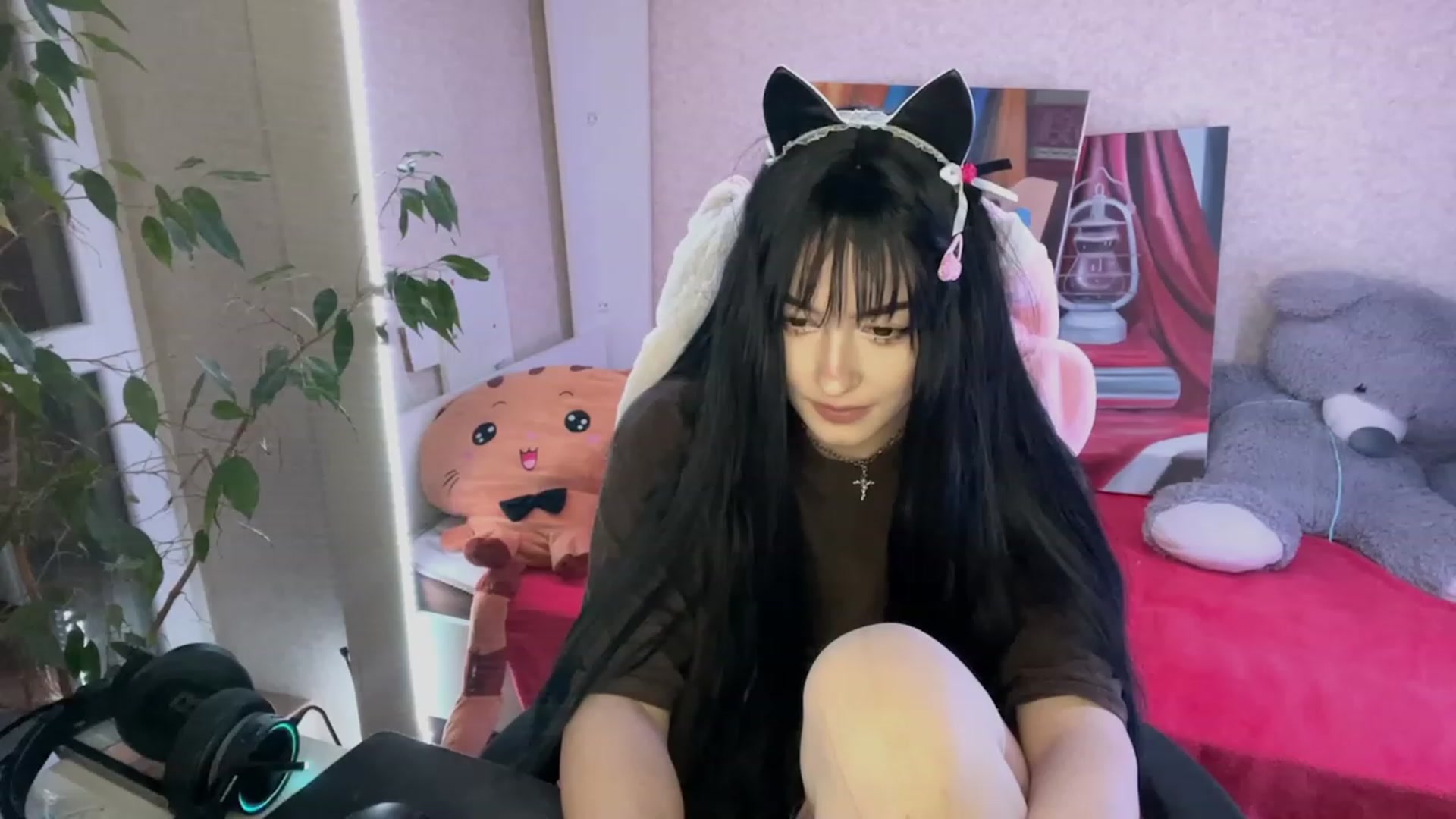 Gallery image thumbnail from Licorice_Alia's myfreecams stream on, 02/20/2023, 24:05 image 12 of 20