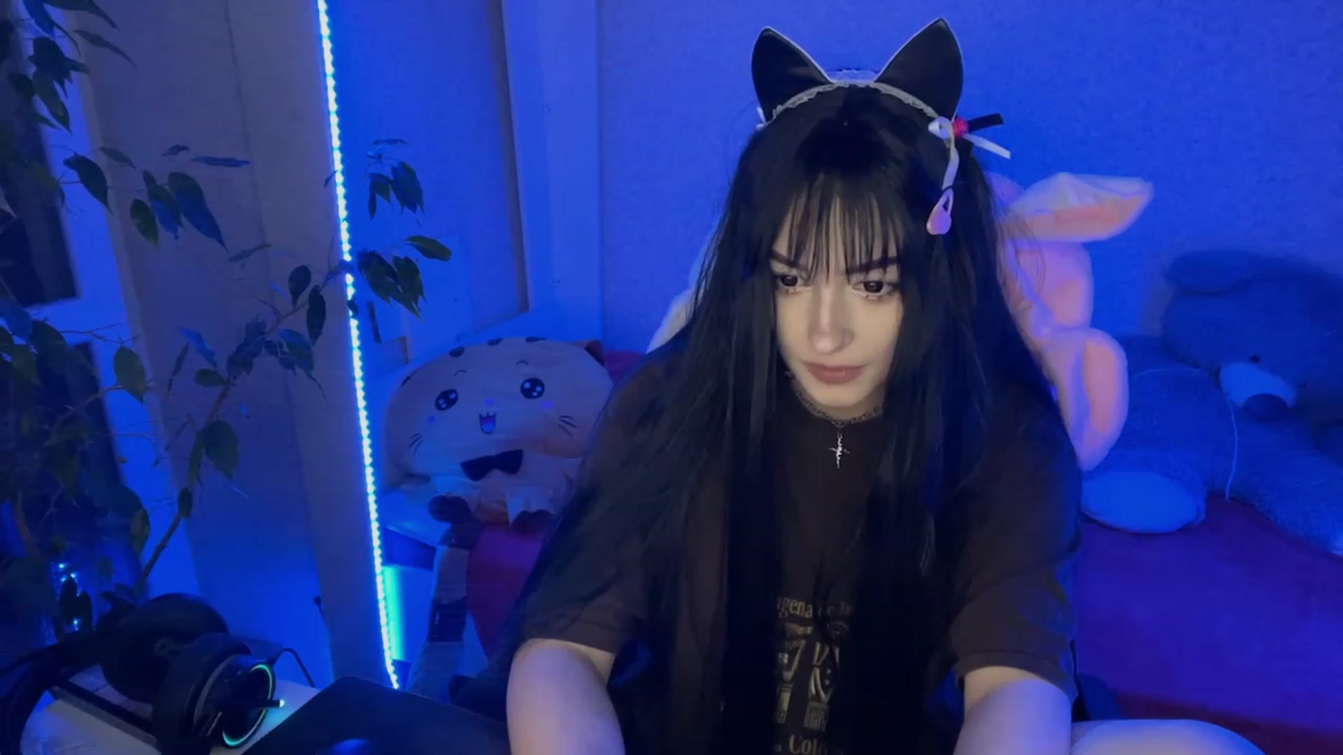 Gallery image thumbnail from Licorice_Alia's myfreecams stream on, 02/20/2023, 24:05 image 2 of 20