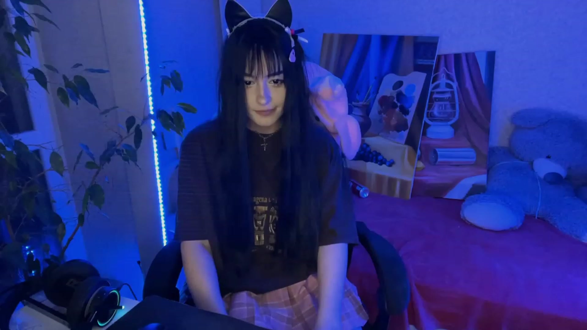 Gallery image thumbnail from Licorice_Alia's myfreecams stream on, 02/20/2023, 01:32 image 3 of 20