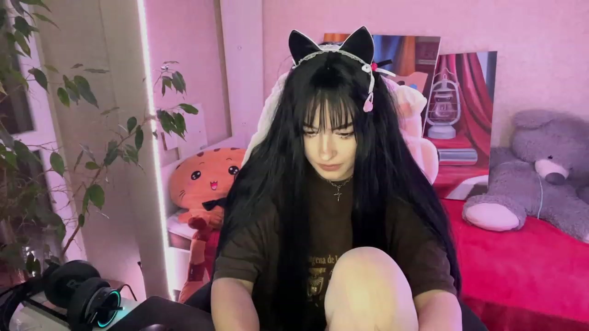 Gallery image thumbnail from Licorice_Alia's myfreecams stream on, 02/20/2023, 01:32 image 7 of 20