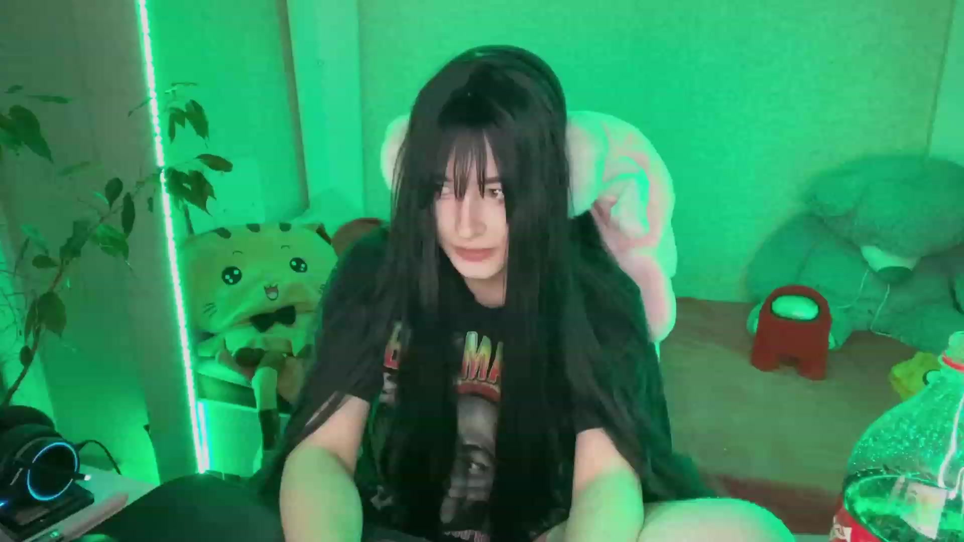Gallery image thumbnail from Licorice_Alia's myfreecams stream on, 02/23/2023, 24:01 image 17 of 20