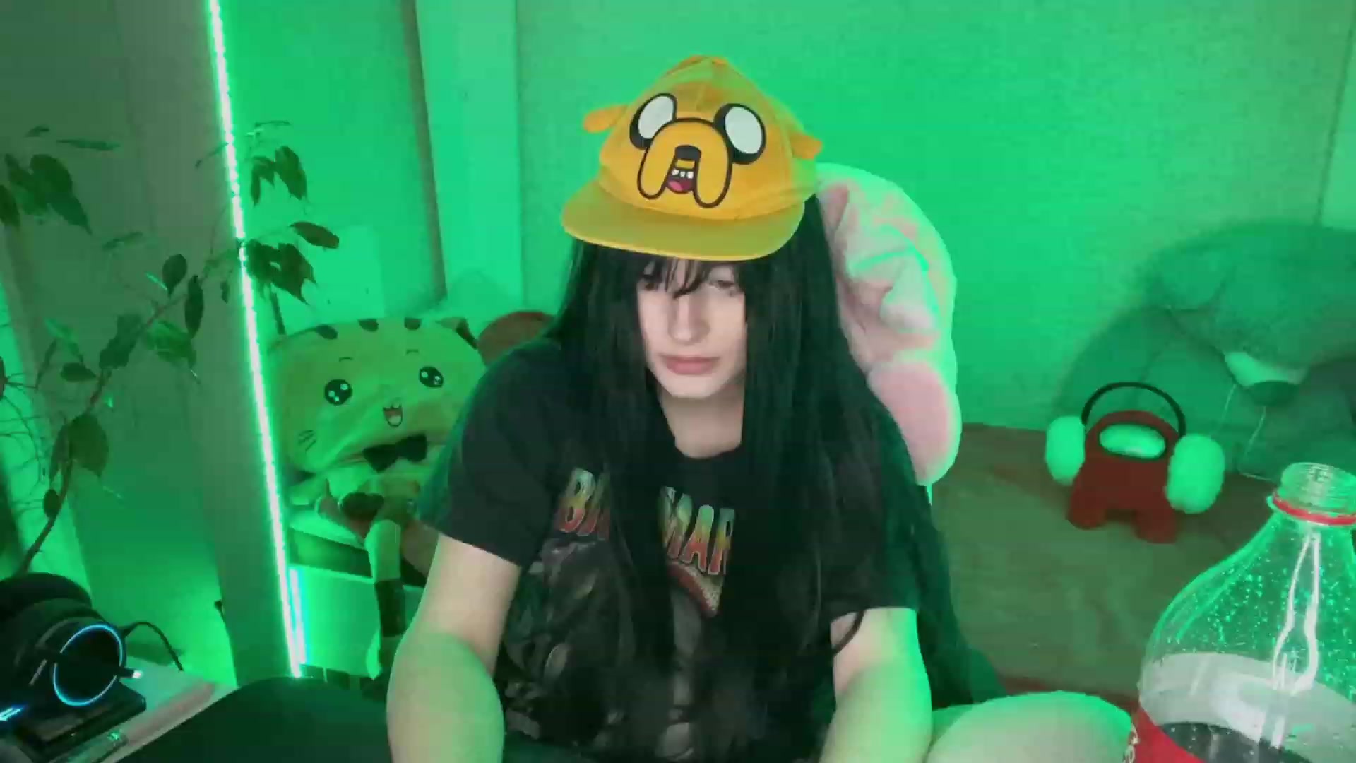 Gallery image thumbnail from Licorice_Alia's myfreecams stream on, 02/23/2023, 02:28 image 7 of 20