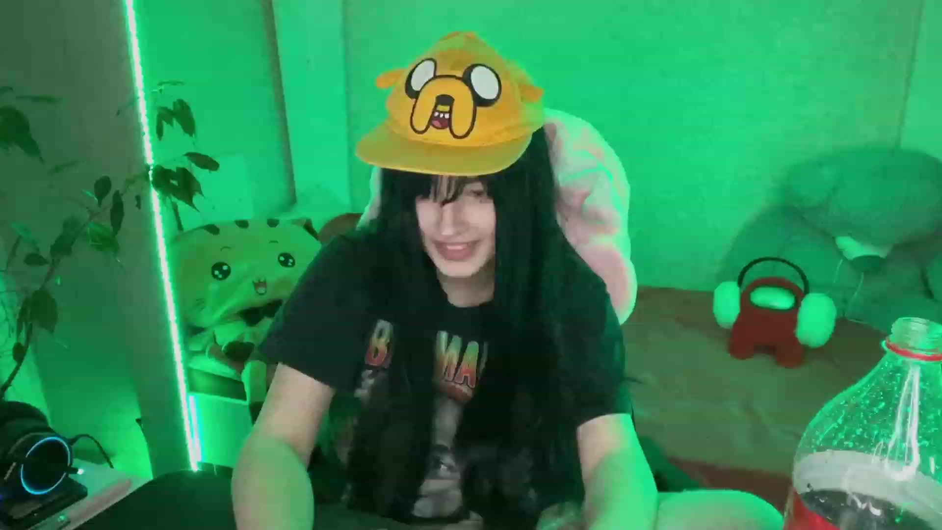 Gallery image thumbnail from Licorice_Alia's myfreecams stream on, 02/23/2023, 02:28 image 2 of 20