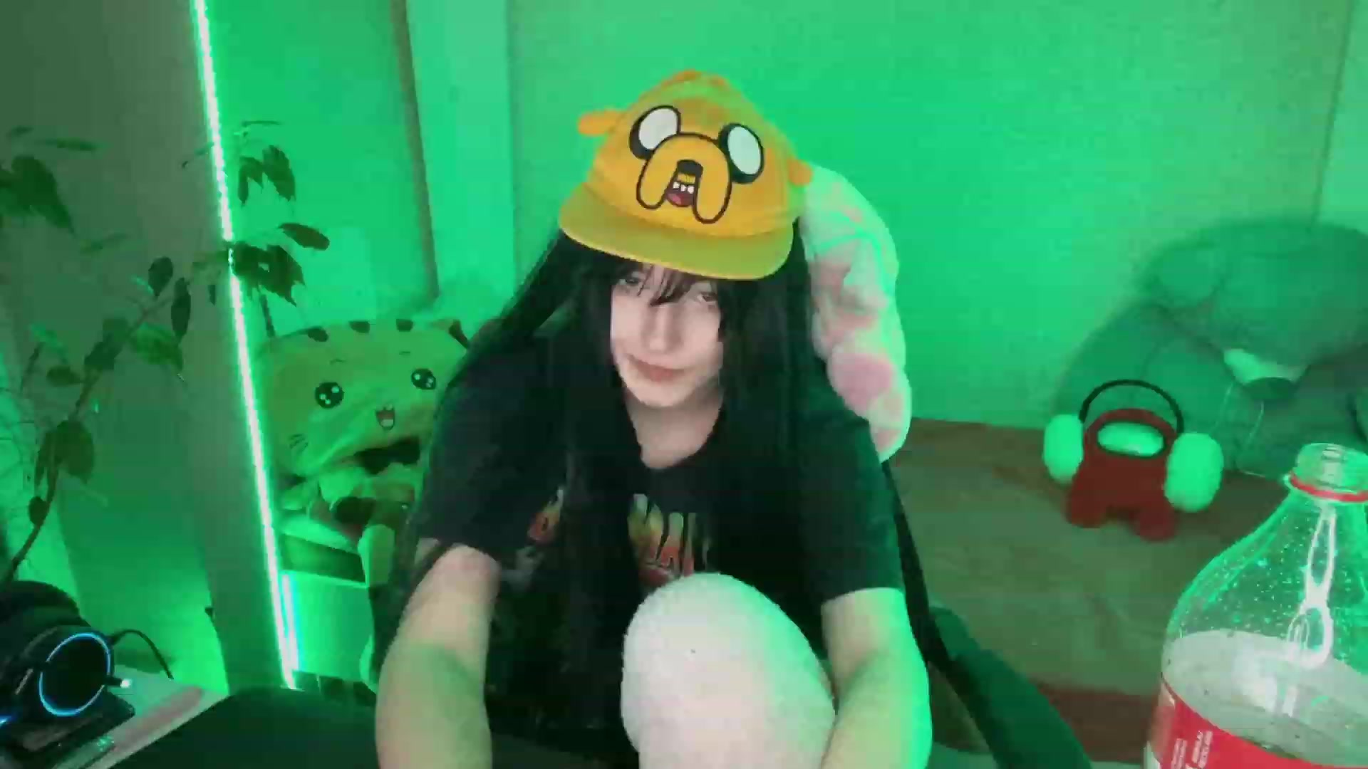 Gallery image thumbnail from Licorice_Alia's myfreecams stream on, 02/23/2023, 02:28 image 19 of 20