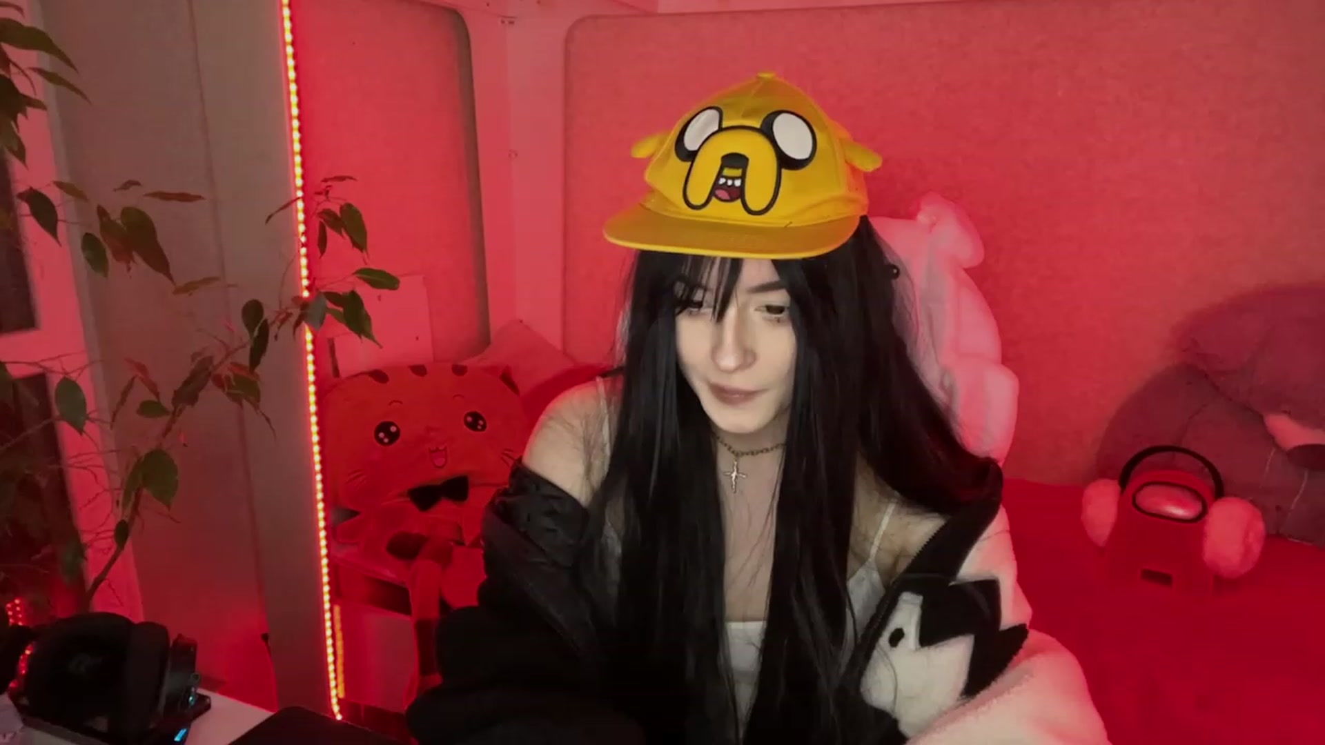 Gallery image thumbnail from Licorice_Alia's myfreecams stream on, 02/25/2023, 01:38 image 10 of 20
