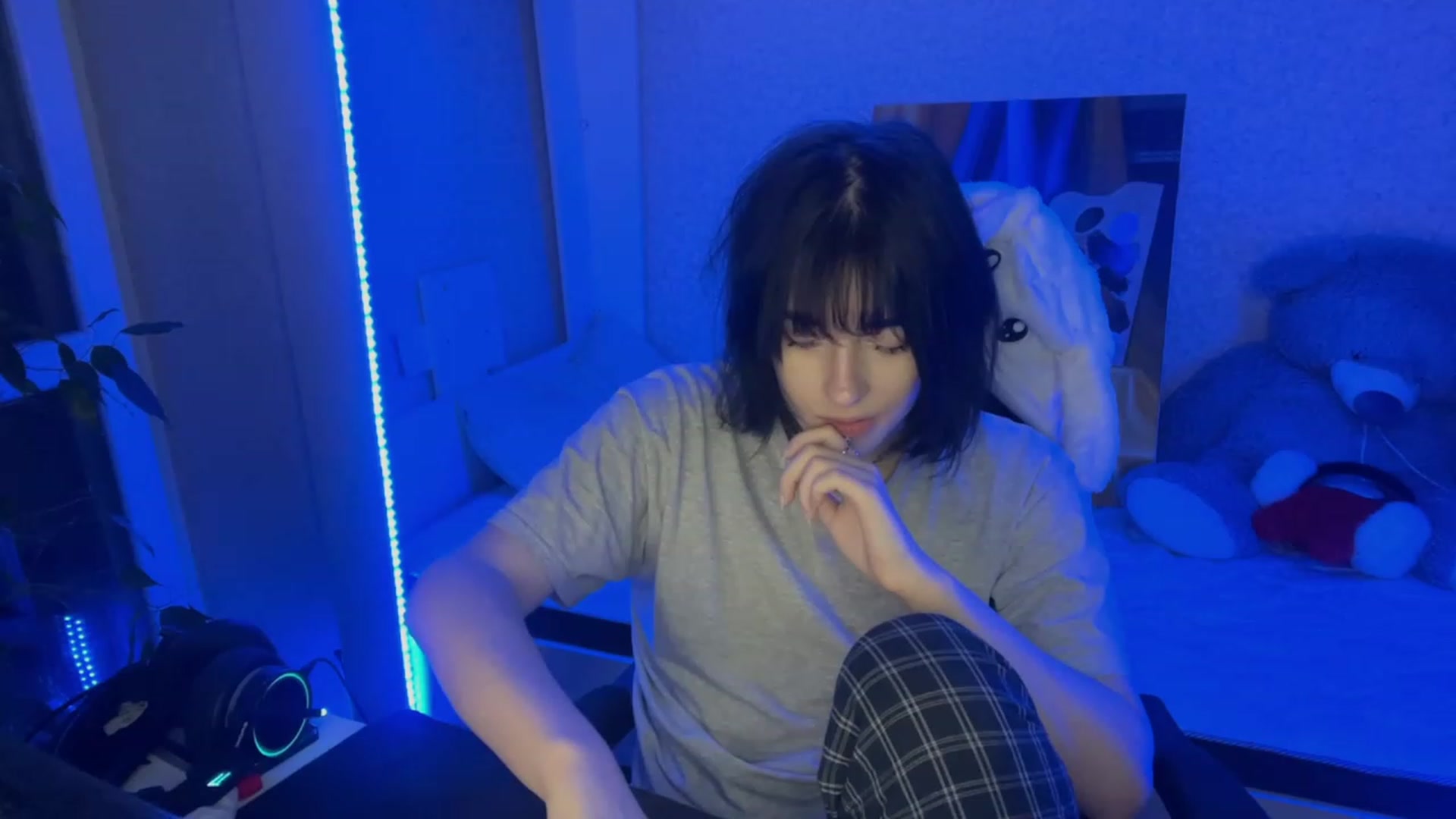 Gallery image thumbnail from Licorice_Alia's myfreecams stream on, 03/02/2023, 01:54 image 13 of 20