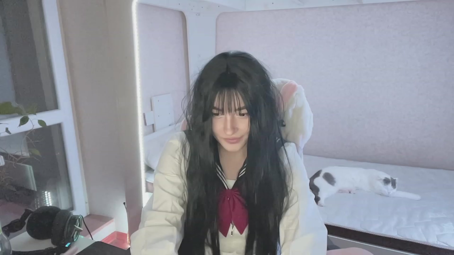 Gallery image thumbnail from Licorice_Alia's myfreecams stream on, 03/14/2023, 24:35 image 13 of 20