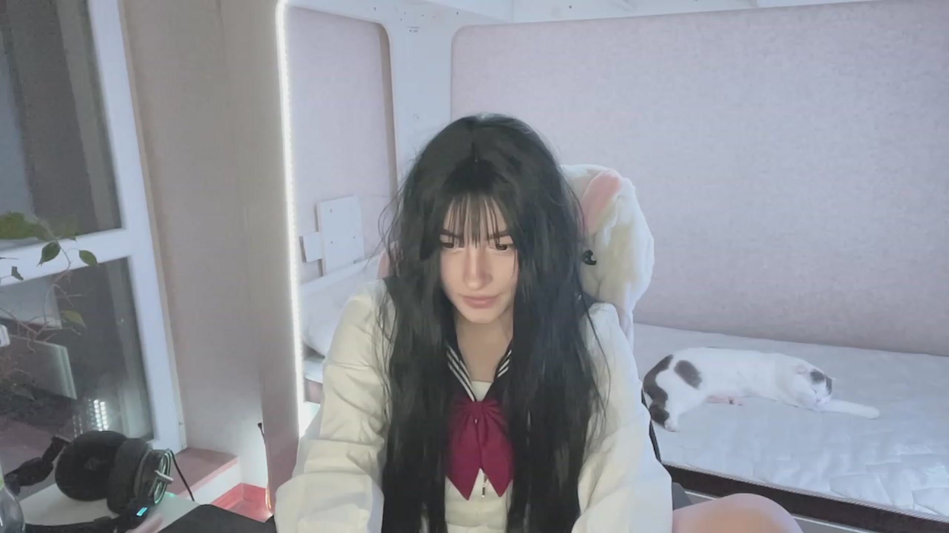 Gallery image thumbnail from Licorice_Alia's myfreecams stream on, 03/14/2023, 24:35 image 16 of 20