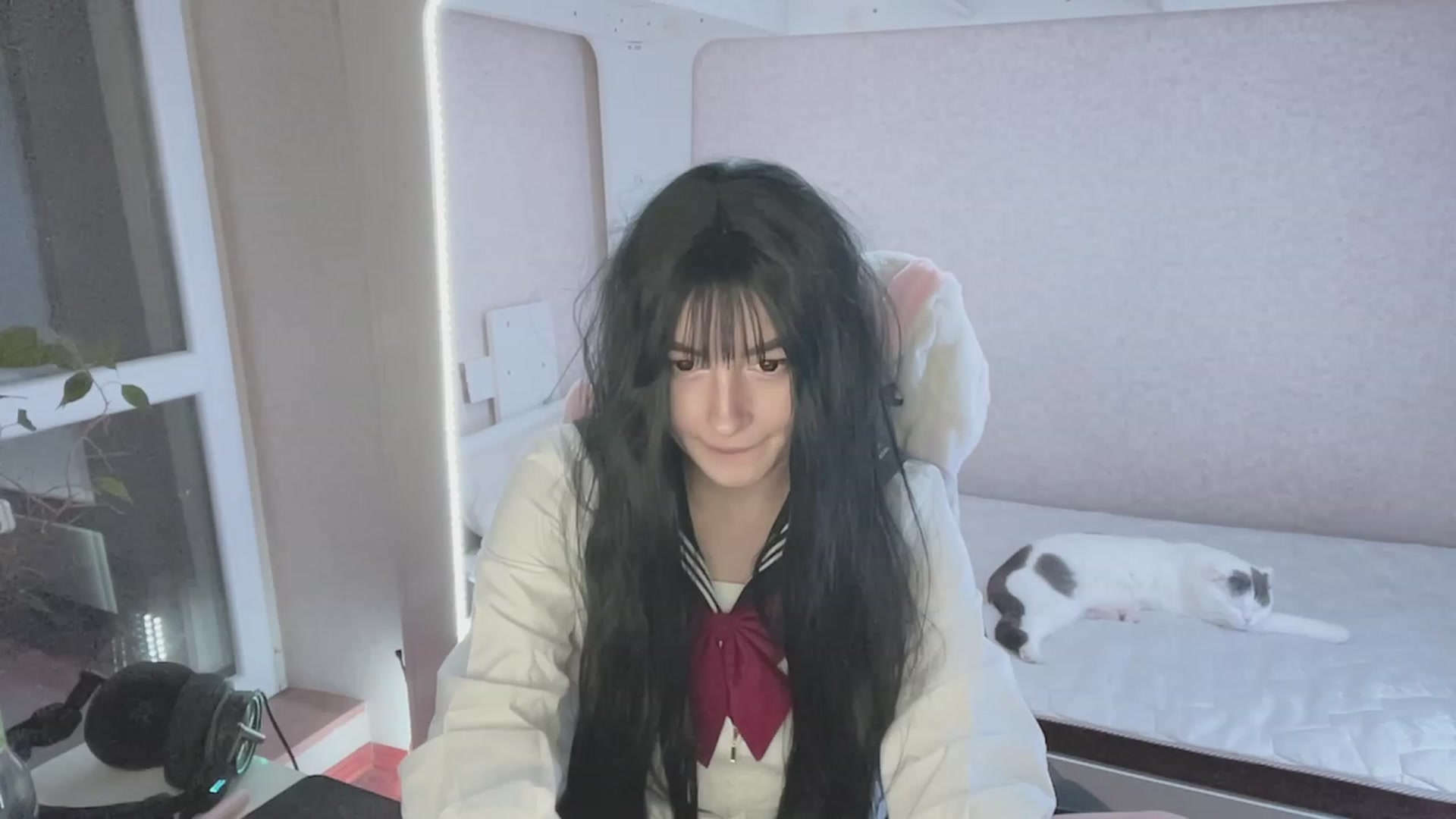 Gallery image thumbnail from Licorice_Alia's myfreecams stream on, 03/14/2023, 24:35 image 4 of 20