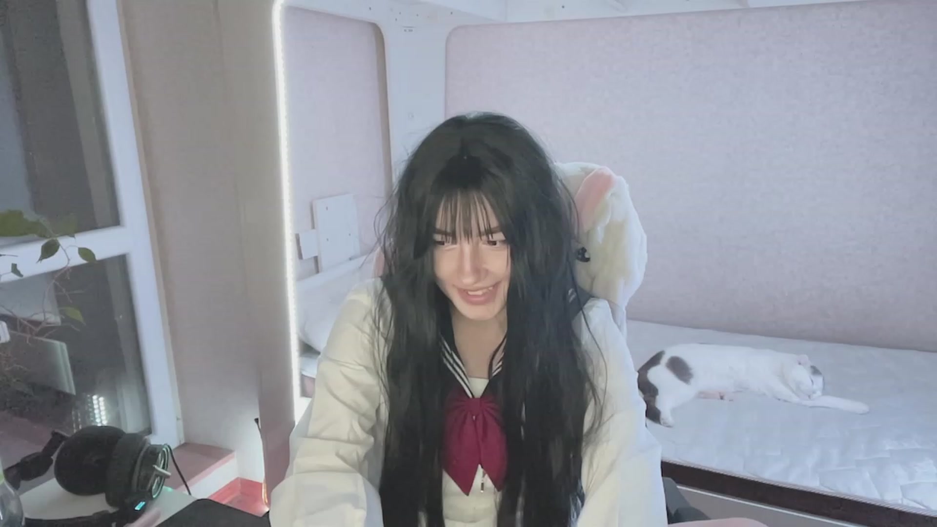 Gallery image thumbnail from Licorice_Alia's myfreecams stream on, 03/14/2023, 24:35 image 19 of 20