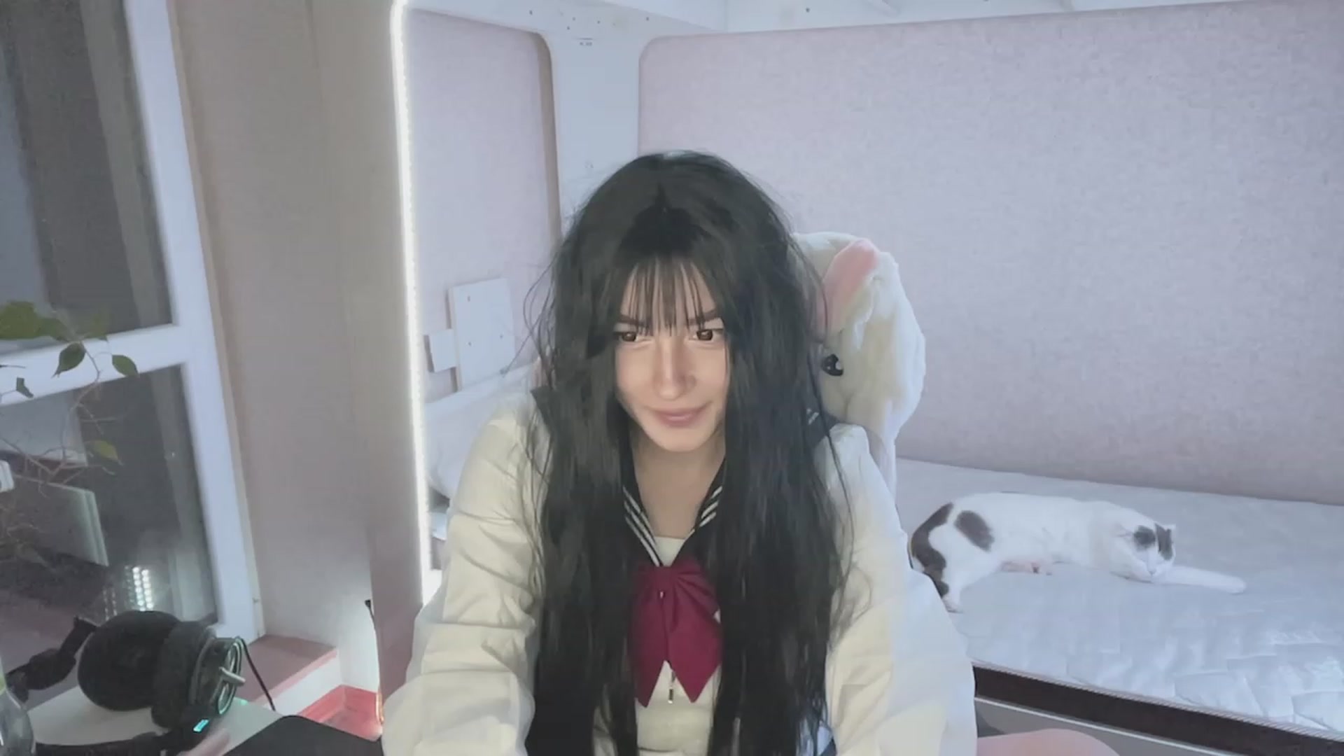 Gallery image thumbnail from Licorice_Alia's myfreecams stream on, 03/14/2023, 24:35 image 7 of 20