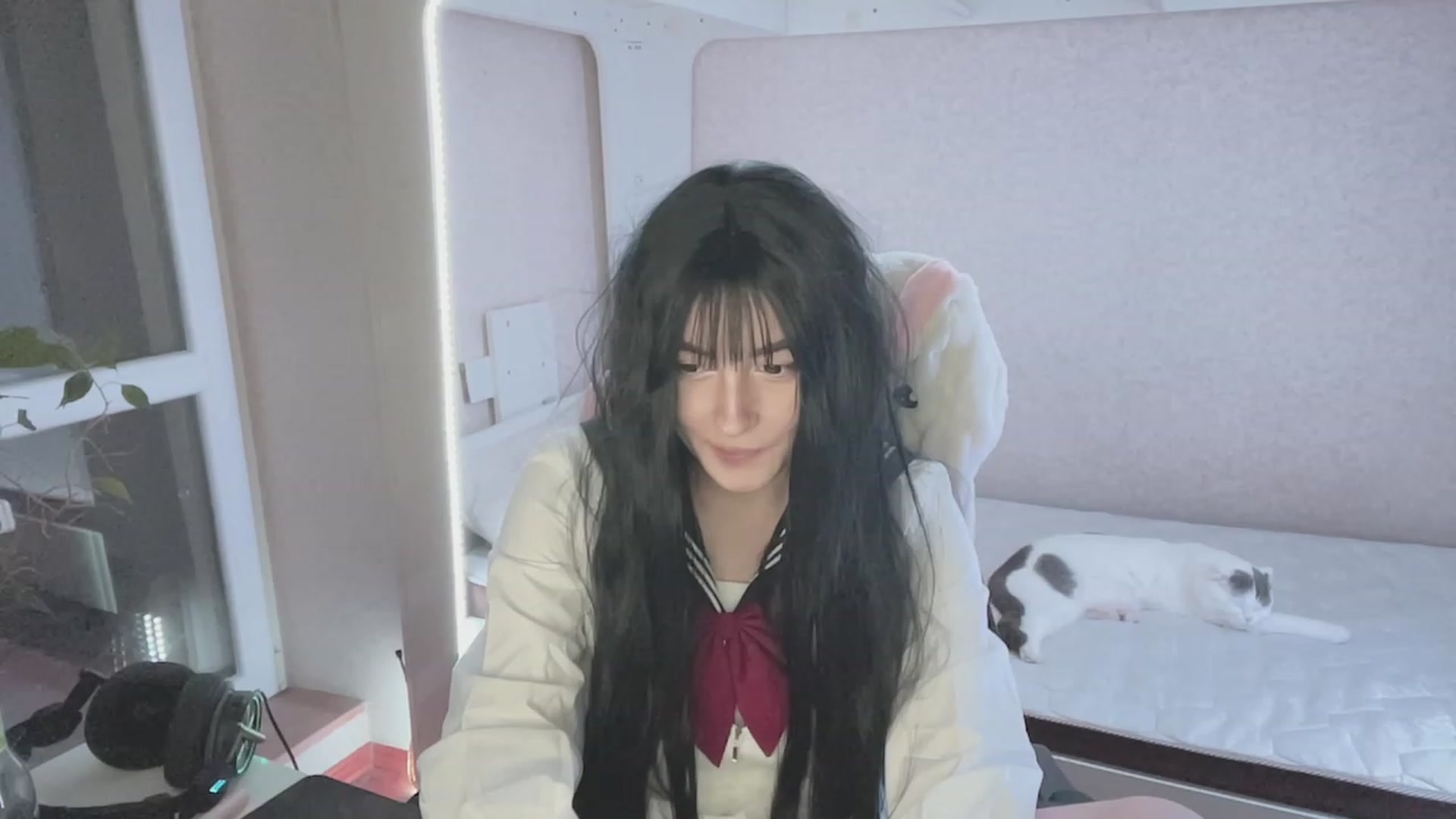 Gallery image thumbnail from Licorice_Alia's myfreecams stream on, 03/14/2023, 24:35 image 12 of 20
