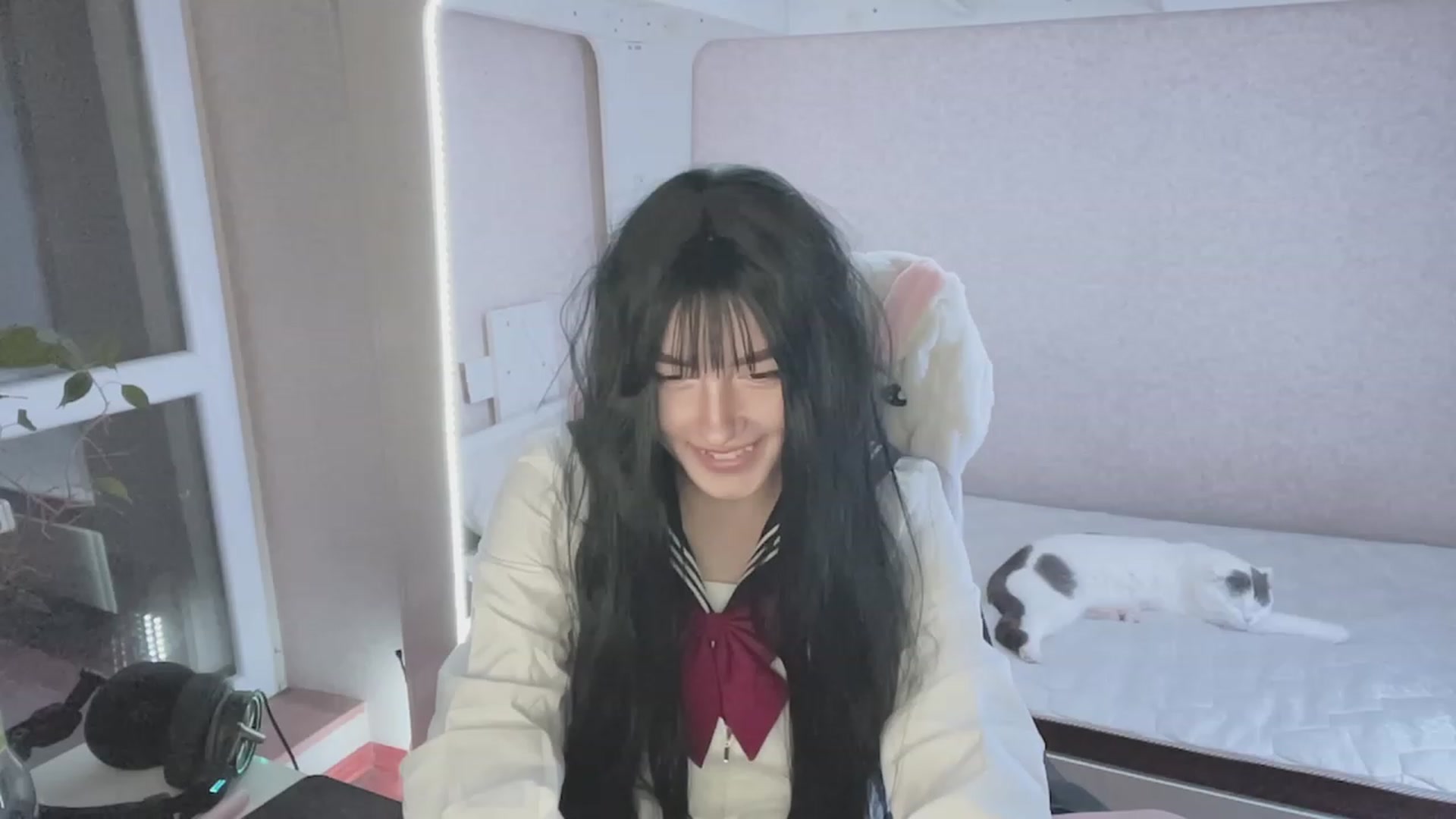 Gallery image thumbnail from Licorice_Alia's myfreecams stream on, 03/14/2023, 24:35 image 3 of 20