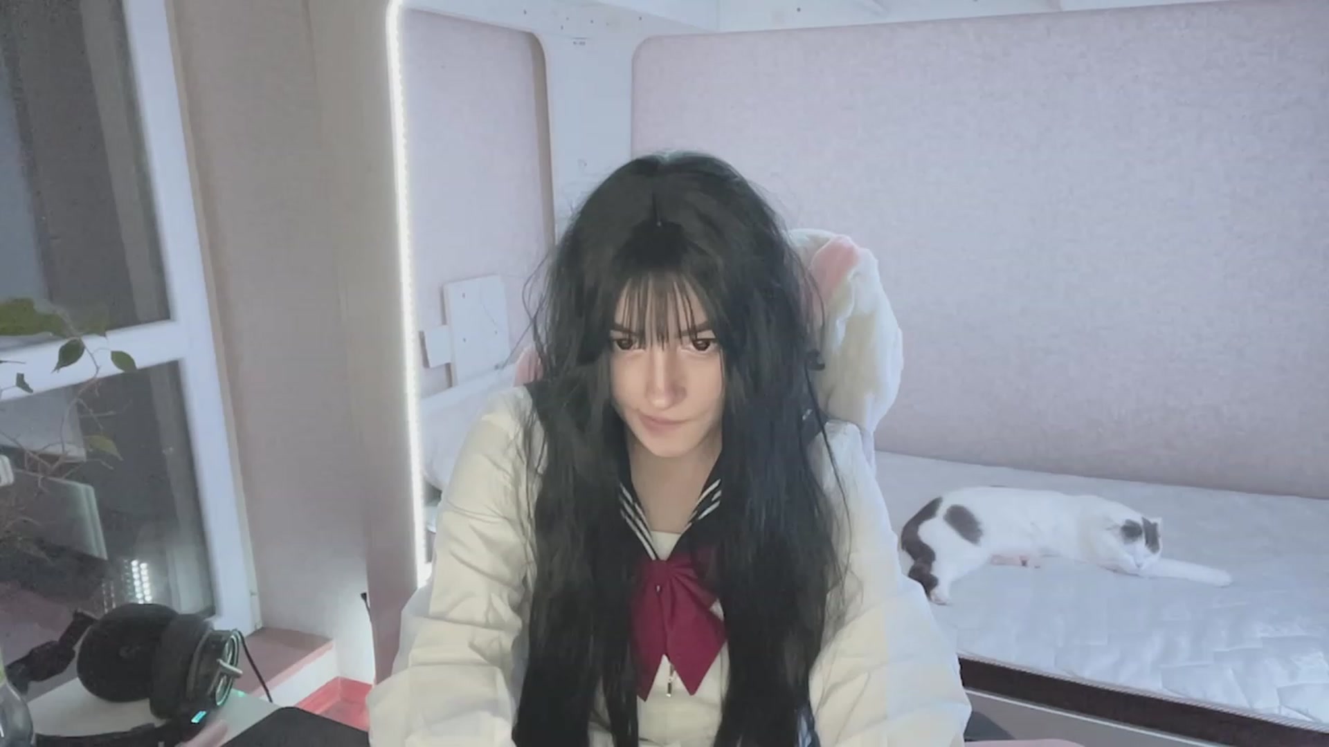 Gallery image thumbnail from Licorice_Alia's myfreecams stream on, 03/14/2023, 24:35 image 5 of 20