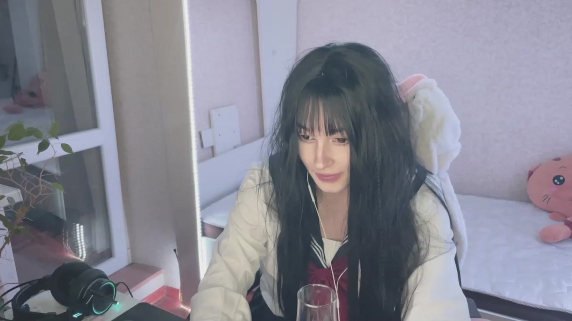 Gallery image thumbnail from Licorice_Alia's myfreecams stream on, 03/15/2023, 23:45 image 8 of 20