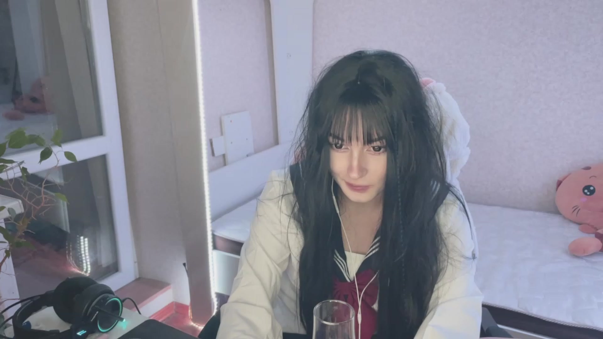 Gallery image thumbnail from Licorice_Alia's myfreecams stream on, 03/15/2023, 23:45 image 3 of 20