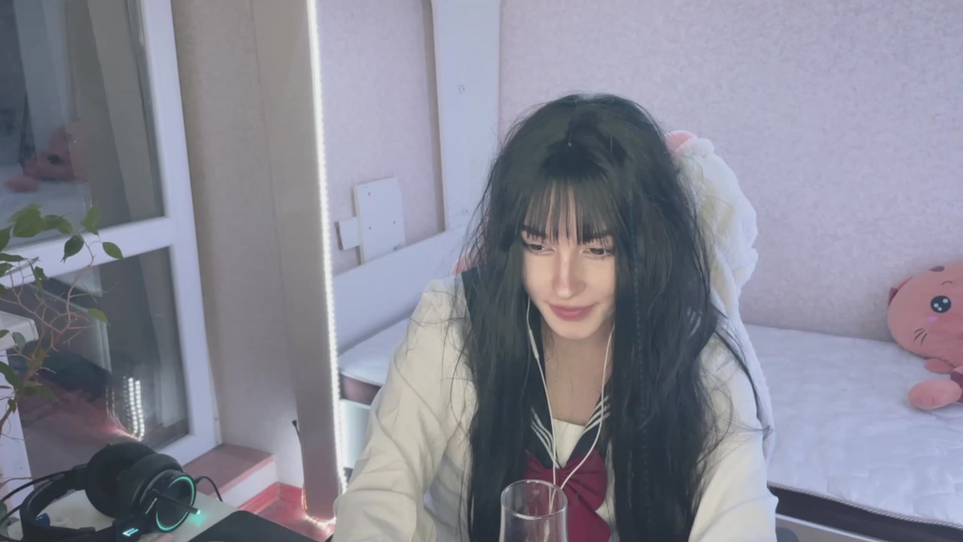 Gallery image thumbnail from Licorice_Alia's myfreecams stream on, 03/15/2023, 23:45 image 15 of 20