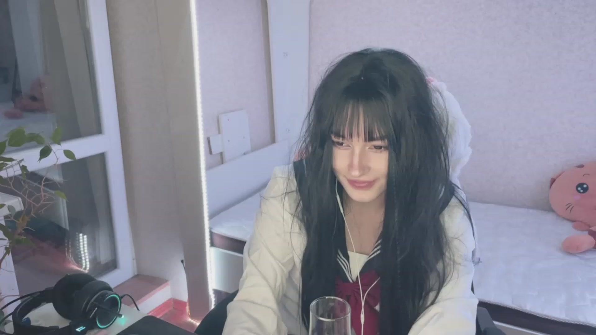 Gallery image thumbnail from Licorice_Alia's myfreecams stream on, 03/15/2023, 23:45 image 5 of 20