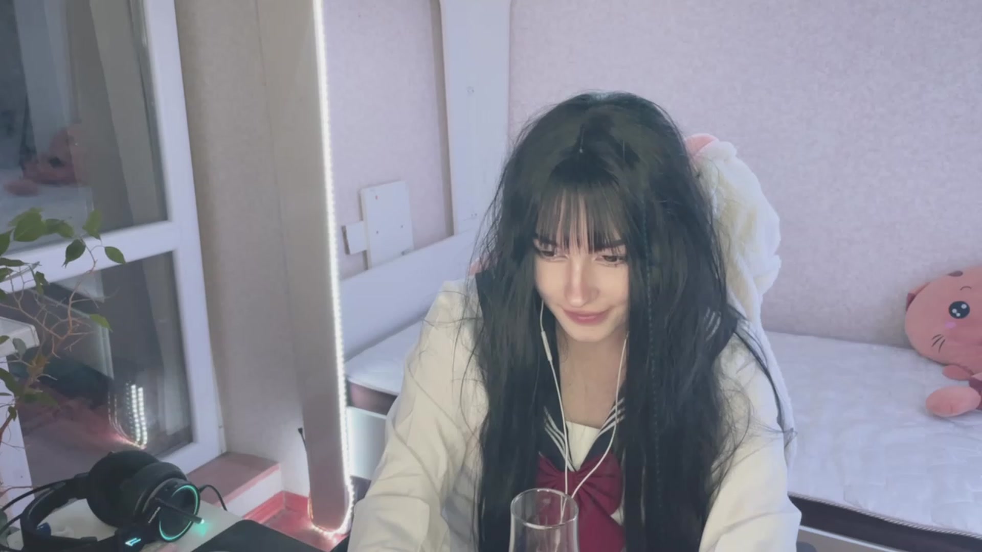 Gallery image thumbnail from Licorice_Alia's myfreecams stream on, 03/15/2023, 23:45 image 13 of 20