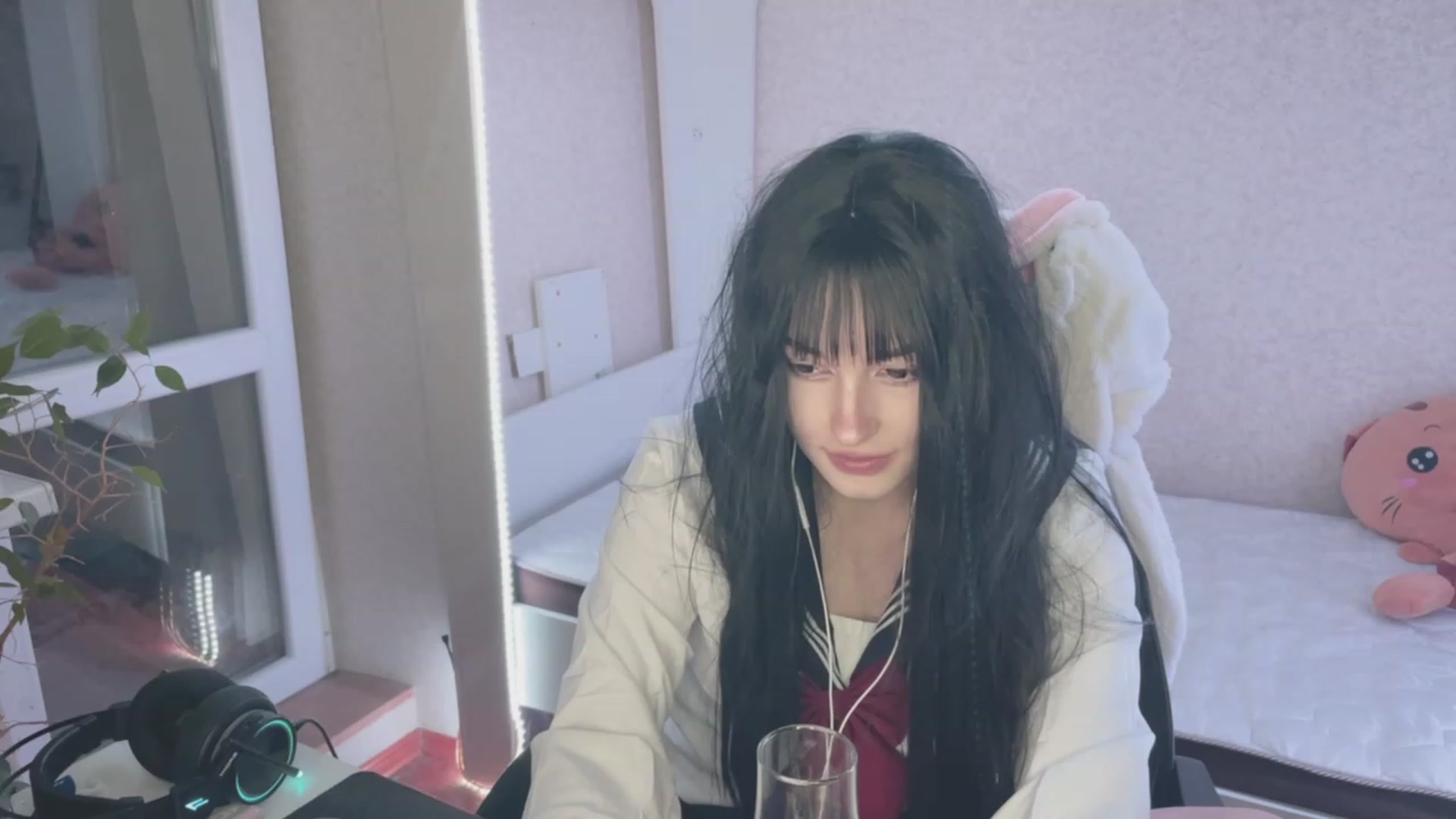 Gallery image thumbnail from Licorice_Alia's myfreecams stream on, 03/15/2023, 23:45 image 11 of 20