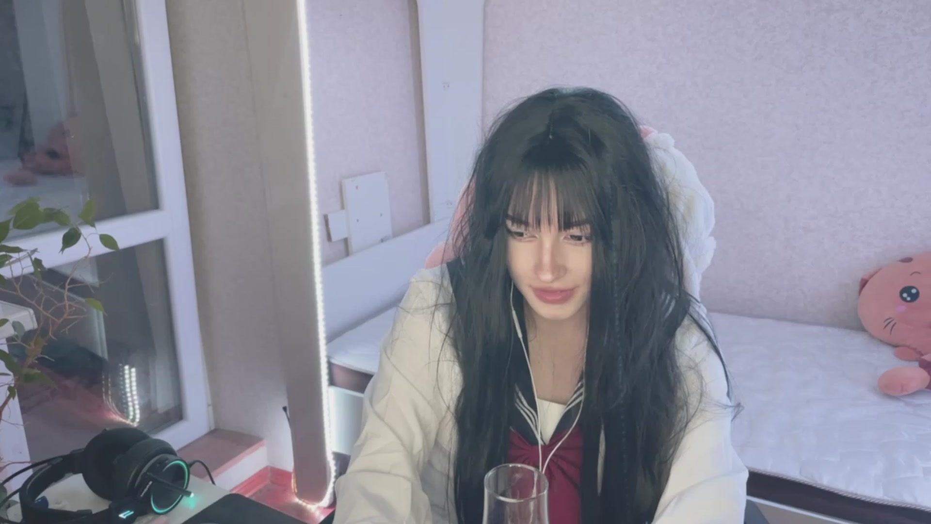 Gallery image thumbnail from Licorice_Alia's myfreecams stream on, 03/15/2023, 23:45 image 17 of 20