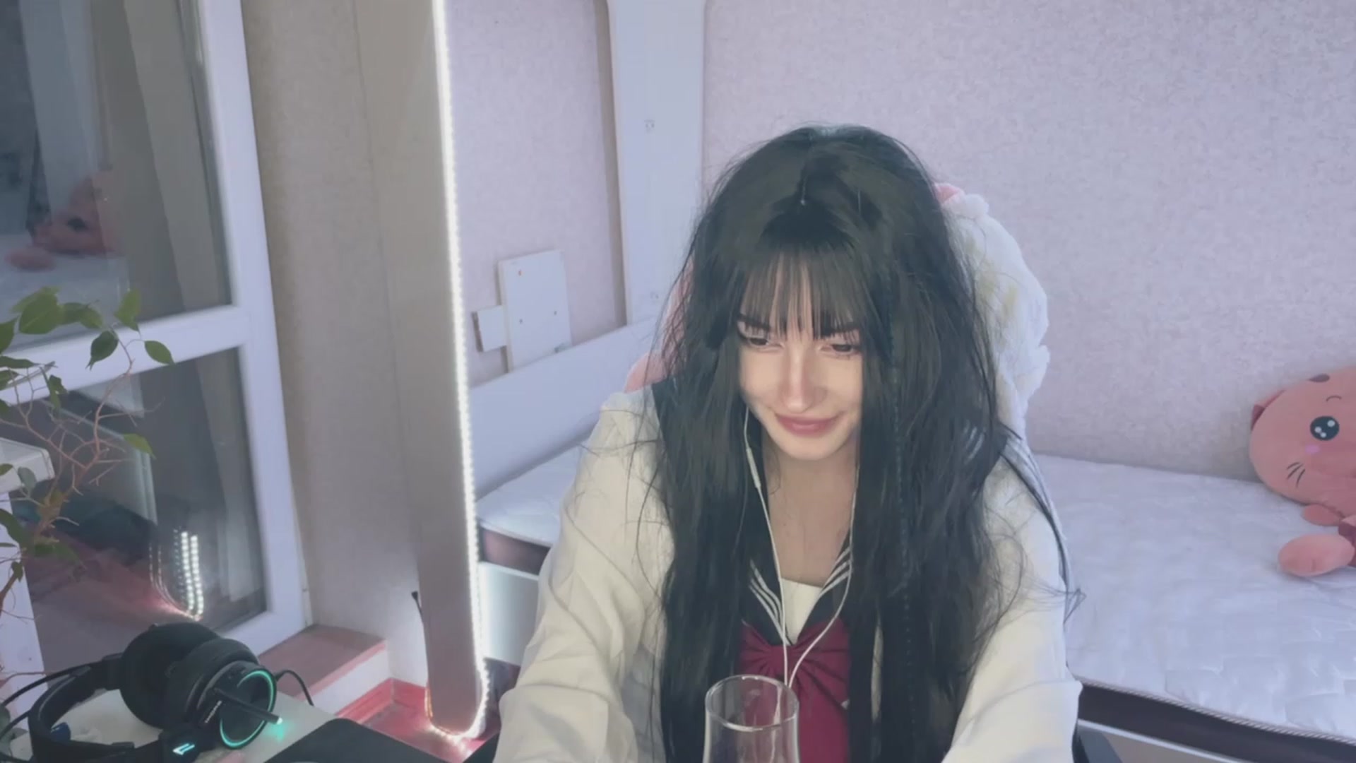 Gallery image thumbnail from Licorice_Alia's myfreecams stream on, 03/15/2023, 23:45 image 18 of 20