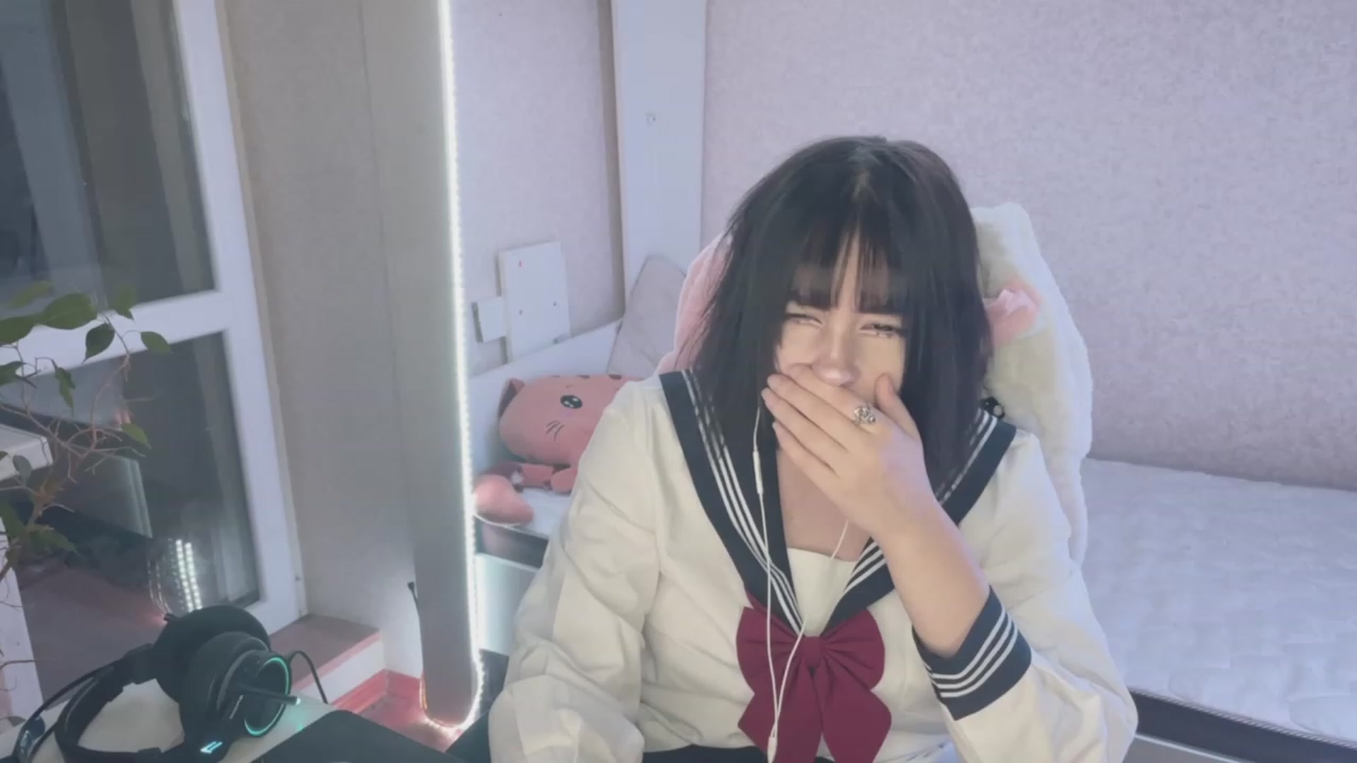 Gallery image thumbnail from Licorice_Alia's myfreecams stream on, 03/17/2023, 24:03 image 7 of 20