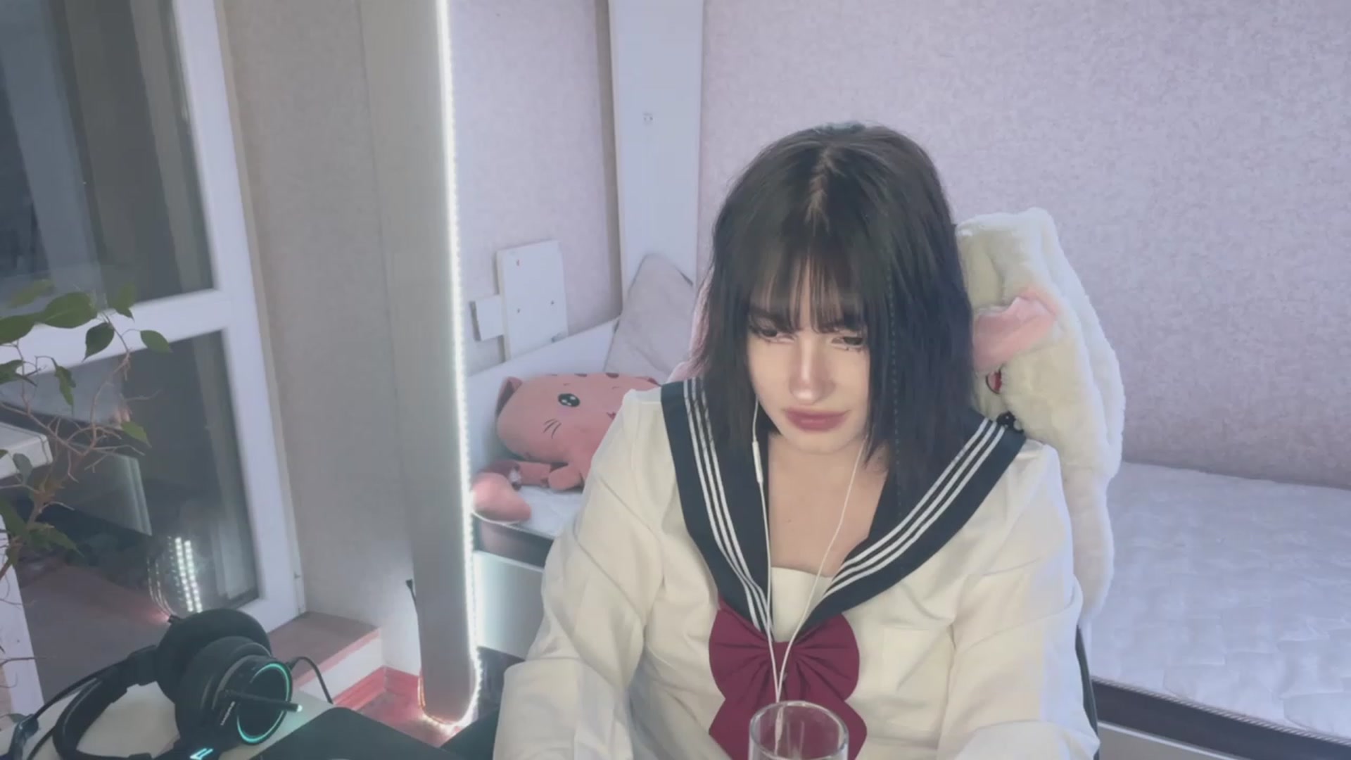Gallery image thumbnail from Licorice_Alia's myfreecams stream on, 03/17/2023, 24:03 image 20 of 20