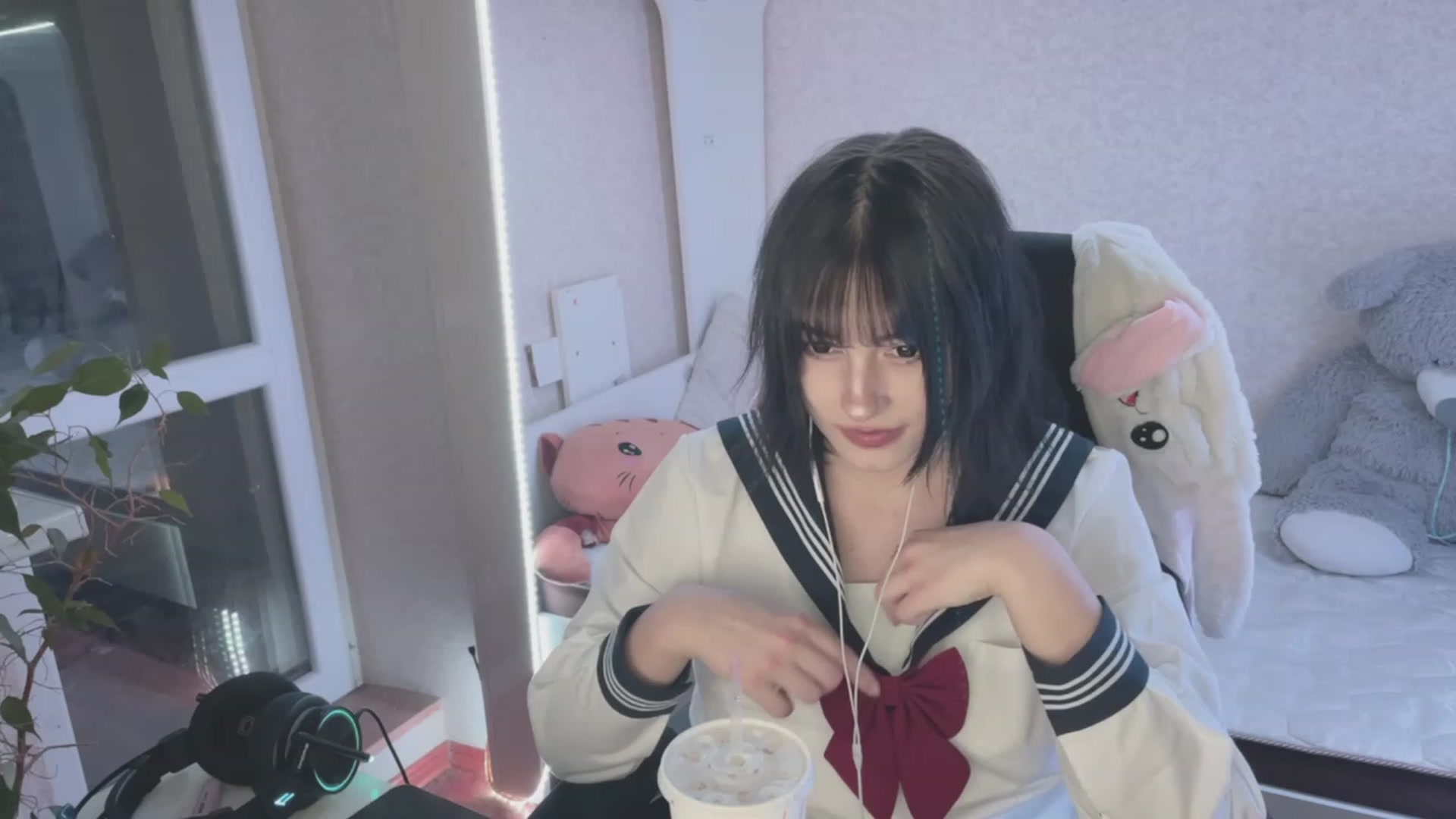 Gallery image thumbnail from Licorice_Alia's myfreecams stream on, 03/17/2023, 23:19 image 9 of 20