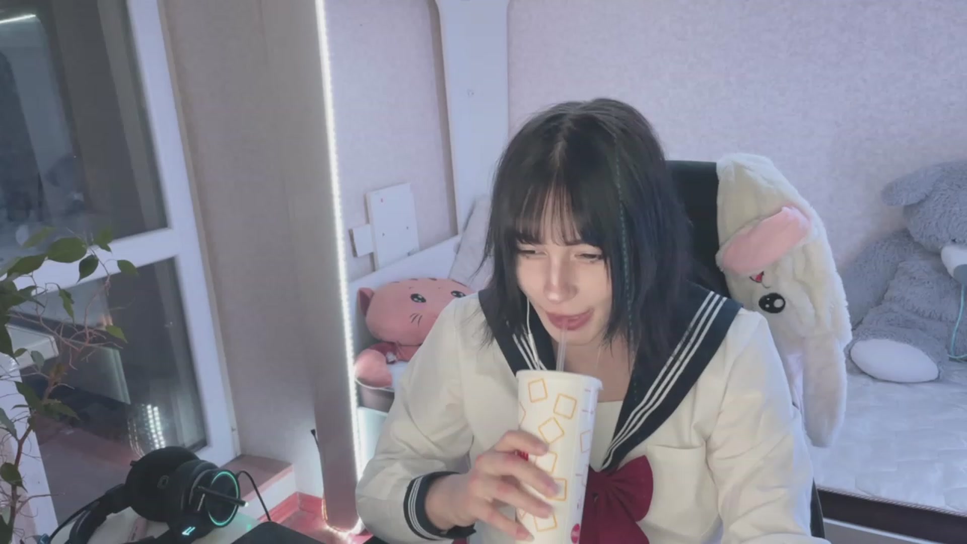 Gallery image thumbnail from Licorice_Alia's myfreecams stream on, 03/17/2023, 23:19 image 20 of 20