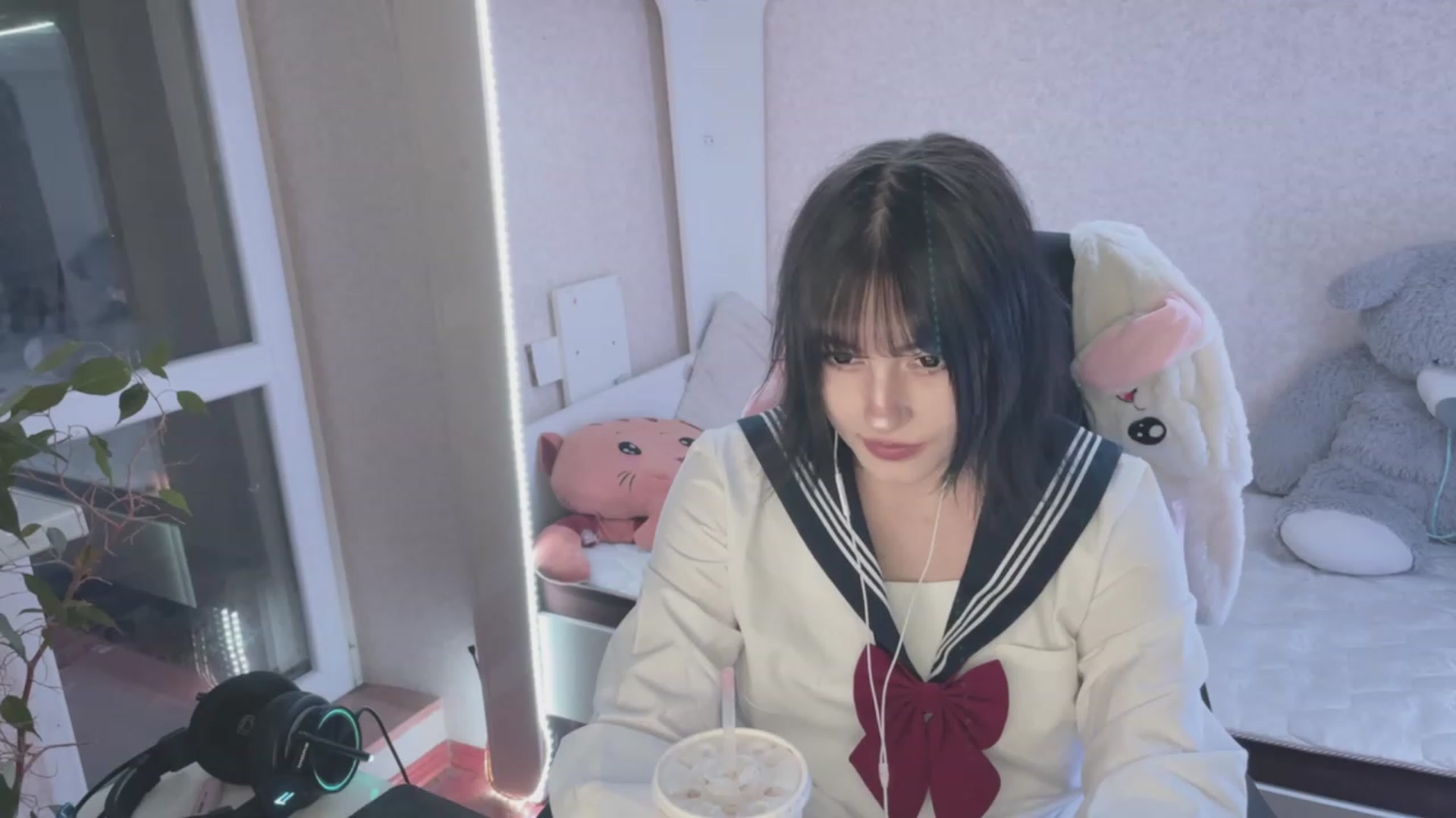 Gallery image thumbnail from Licorice_Alia's myfreecams stream on, 03/17/2023, 23:19 image 18 of 20