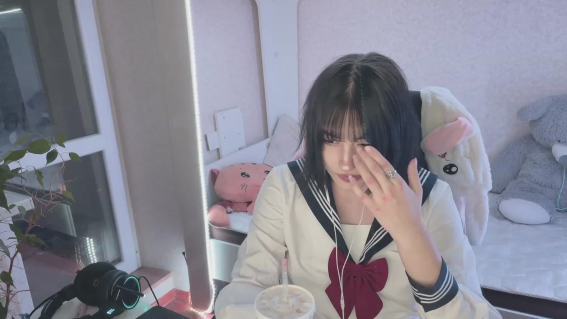 Gallery image thumbnail from Licorice_Alia's myfreecams stream on, 03/17/2023, 23:19 image 15 of 20
