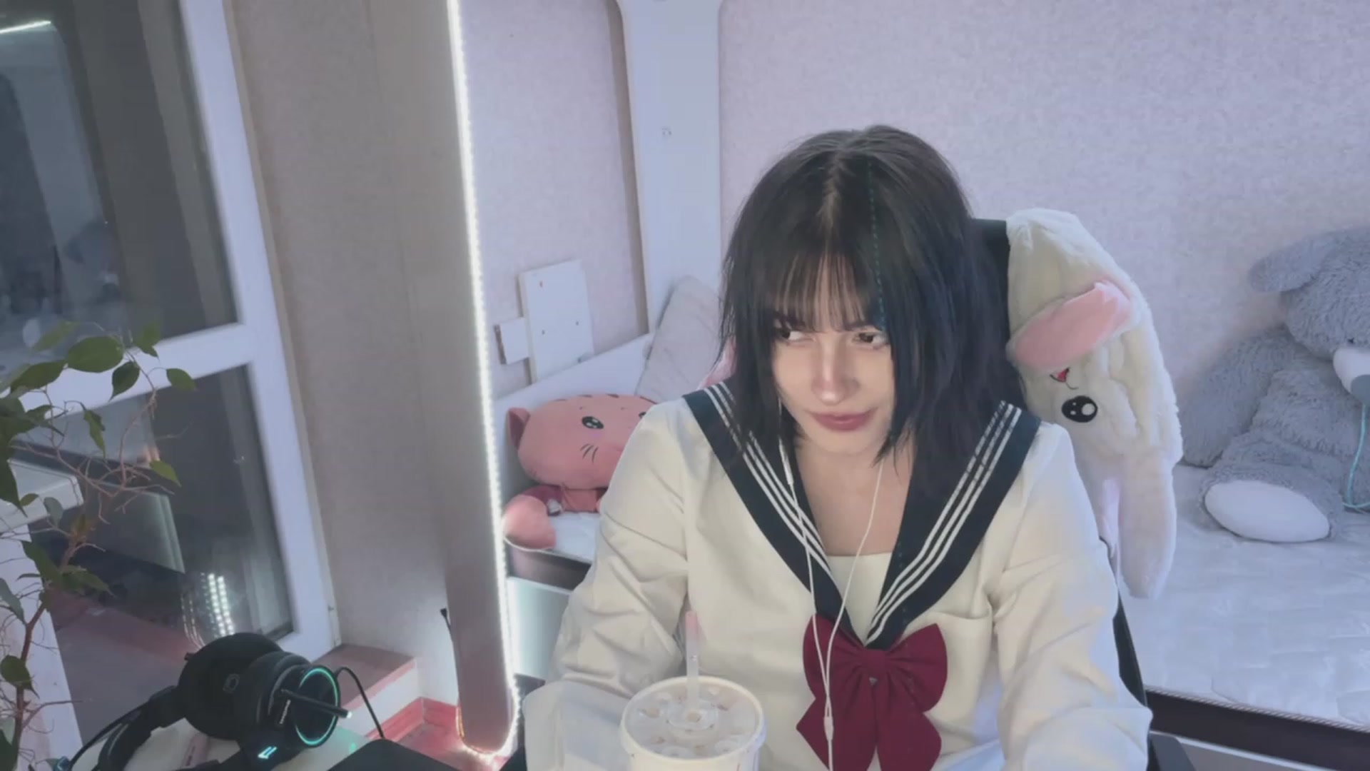 Gallery image thumbnail from Licorice_Alia's myfreecams stream on, 03/17/2023, 23:19 image 8 of 20