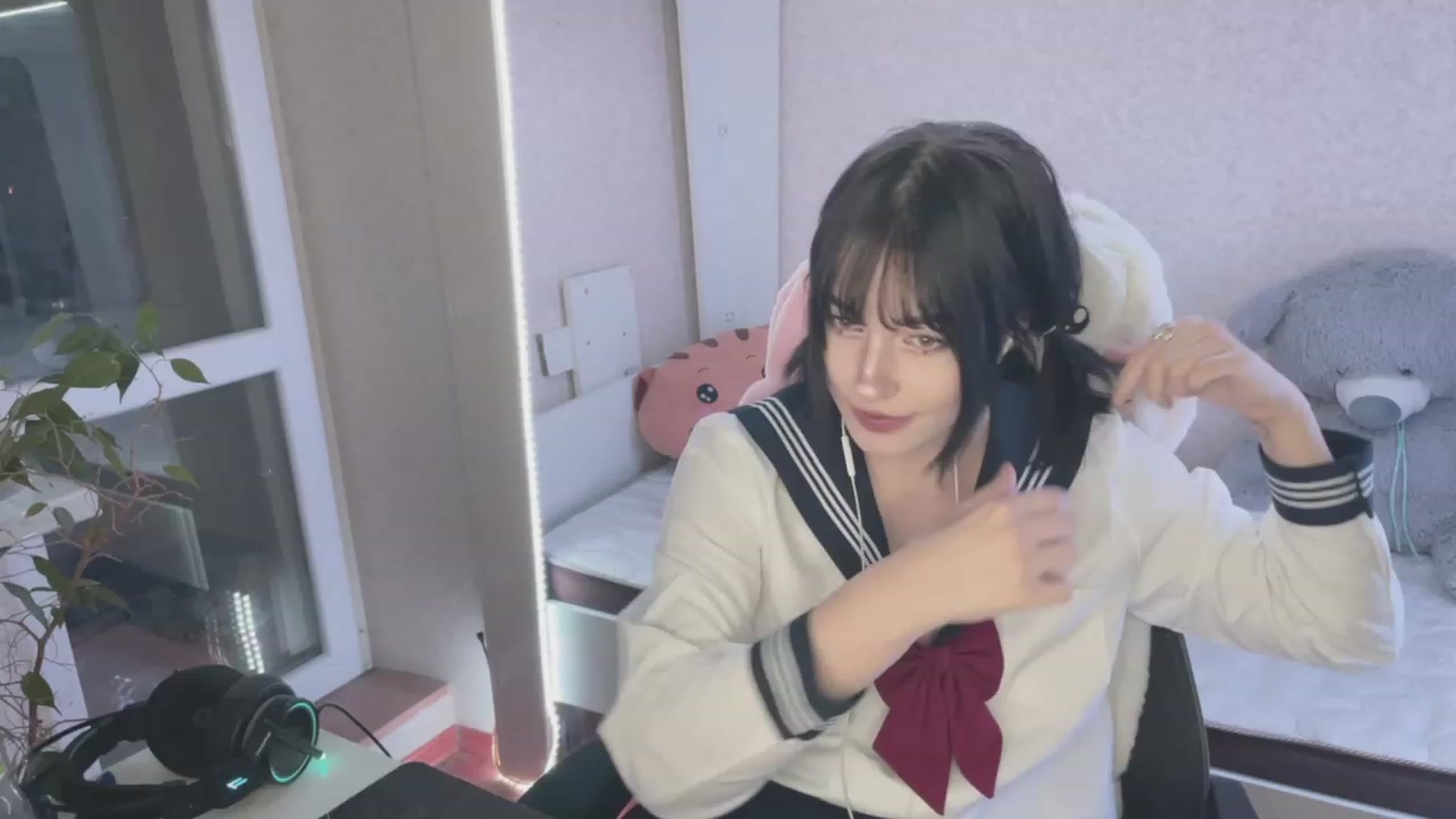 Gallery image thumbnail from Licorice_Alia's myfreecams stream on, 03/18/2023, 22:38 image 2 of 20