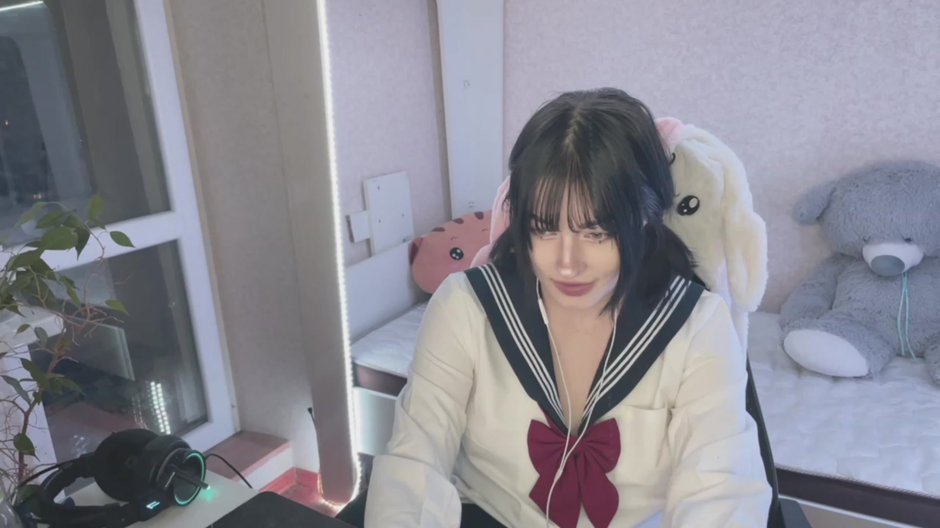 Gallery image thumbnail from Licorice_Alia's myfreecams stream on, 03/18/2023, 22:38 image 1 of 20