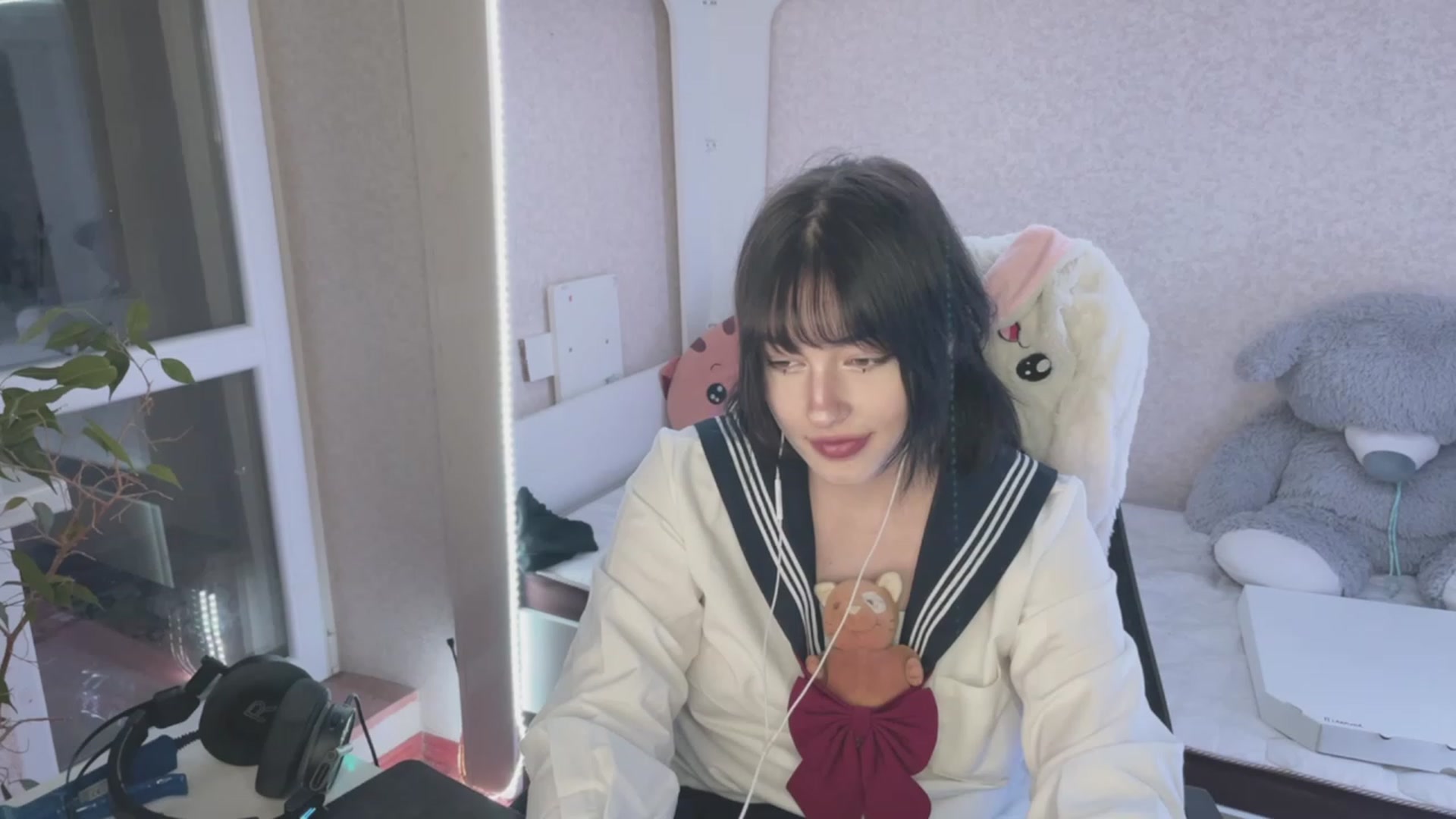Gallery image thumbnail from Licorice_Alia's myfreecams stream on, 03/19/2023, 23:45 image 20 of 20