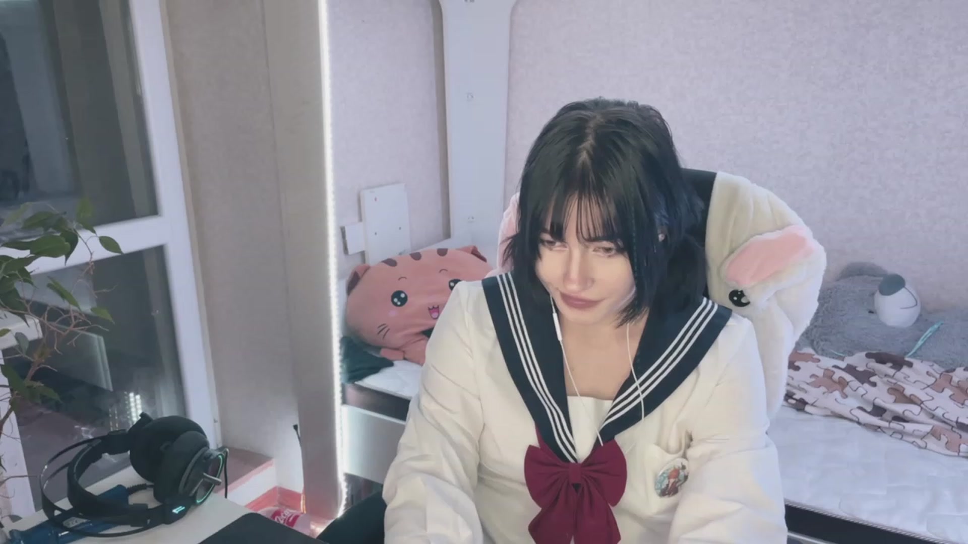 Gallery image thumbnail from Licorice_Alia's myfreecams stream on, 03/22/2023, 01:39 image 10 of 20