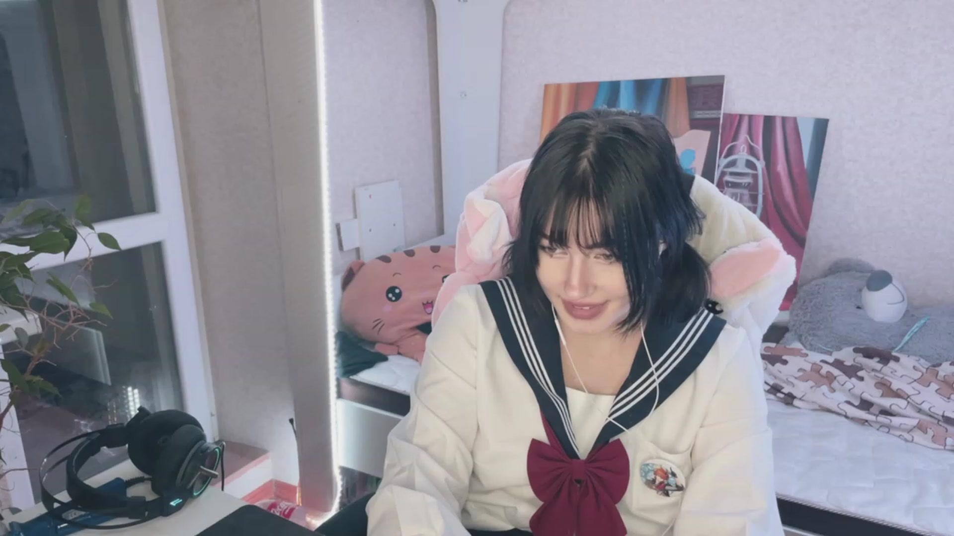 Gallery image thumbnail from Licorice_Alia's myfreecams stream on, 03/22/2023, 01:39 image 18 of 20