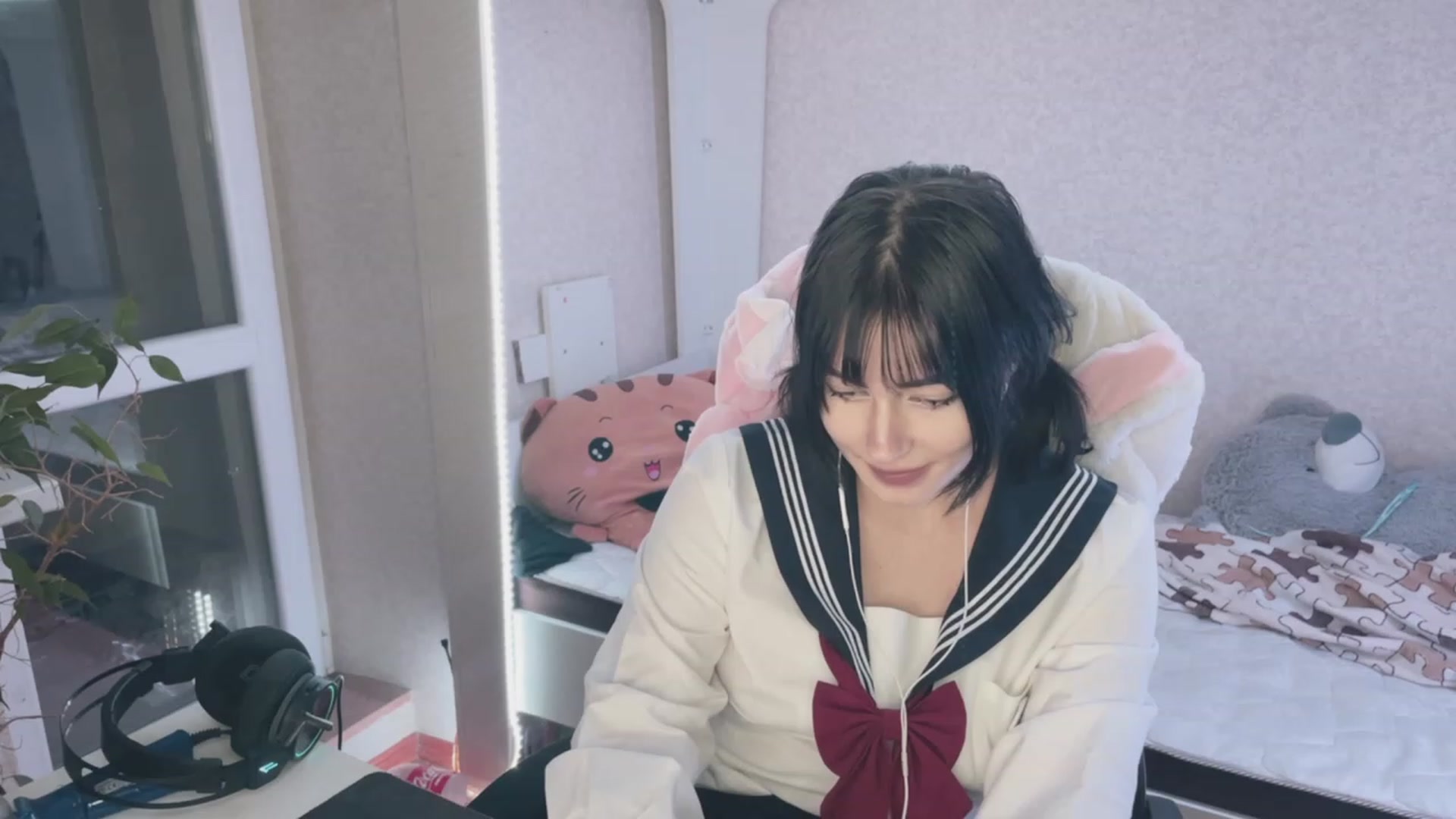 Gallery image thumbnail from Licorice_Alia's myfreecams stream on, 03/22/2023, 01:39 image 5 of 20