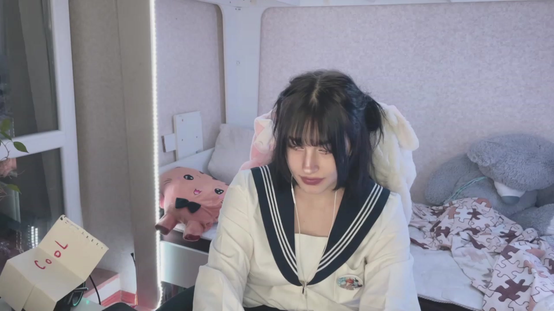 Gallery image thumbnail from Licorice_Alia's myfreecams stream on, 03/24/2023, 24:03 image 11 of 20