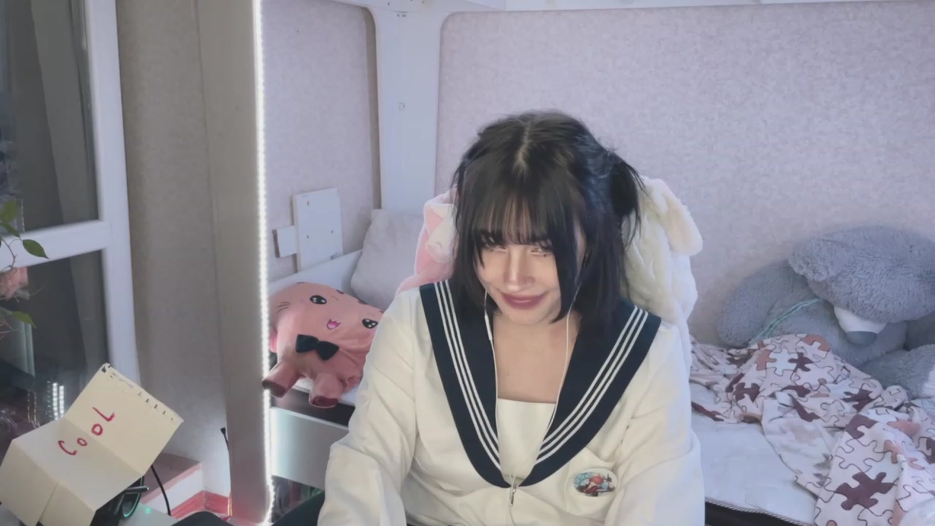 Gallery image thumbnail from Licorice_Alia's myfreecams stream on, 03/24/2023, 24:03 image 19 of 20
