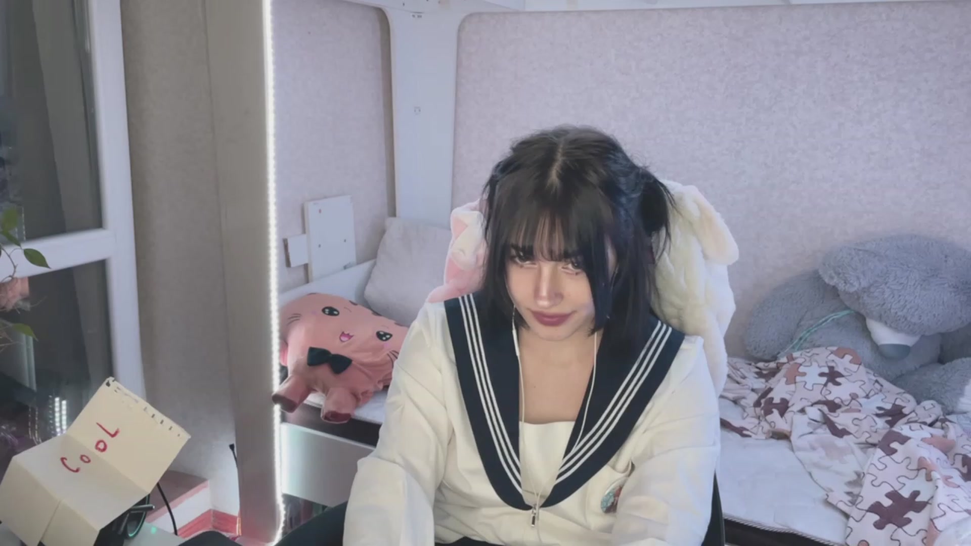 Gallery image thumbnail from Licorice_Alia's myfreecams stream on, 03/24/2023, 24:03 image 17 of 20