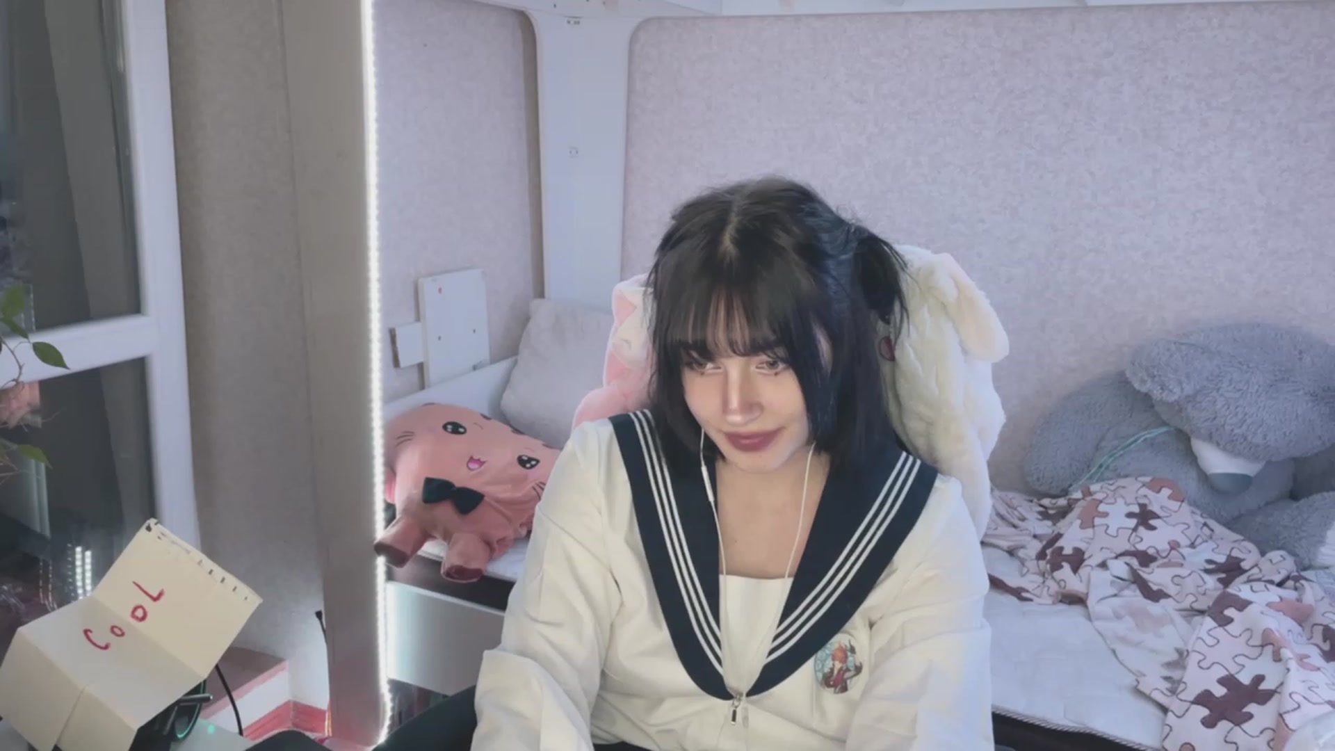 Gallery image thumbnail from Licorice_Alia's myfreecams stream on, 03/24/2023, 24:03 image 9 of 20
