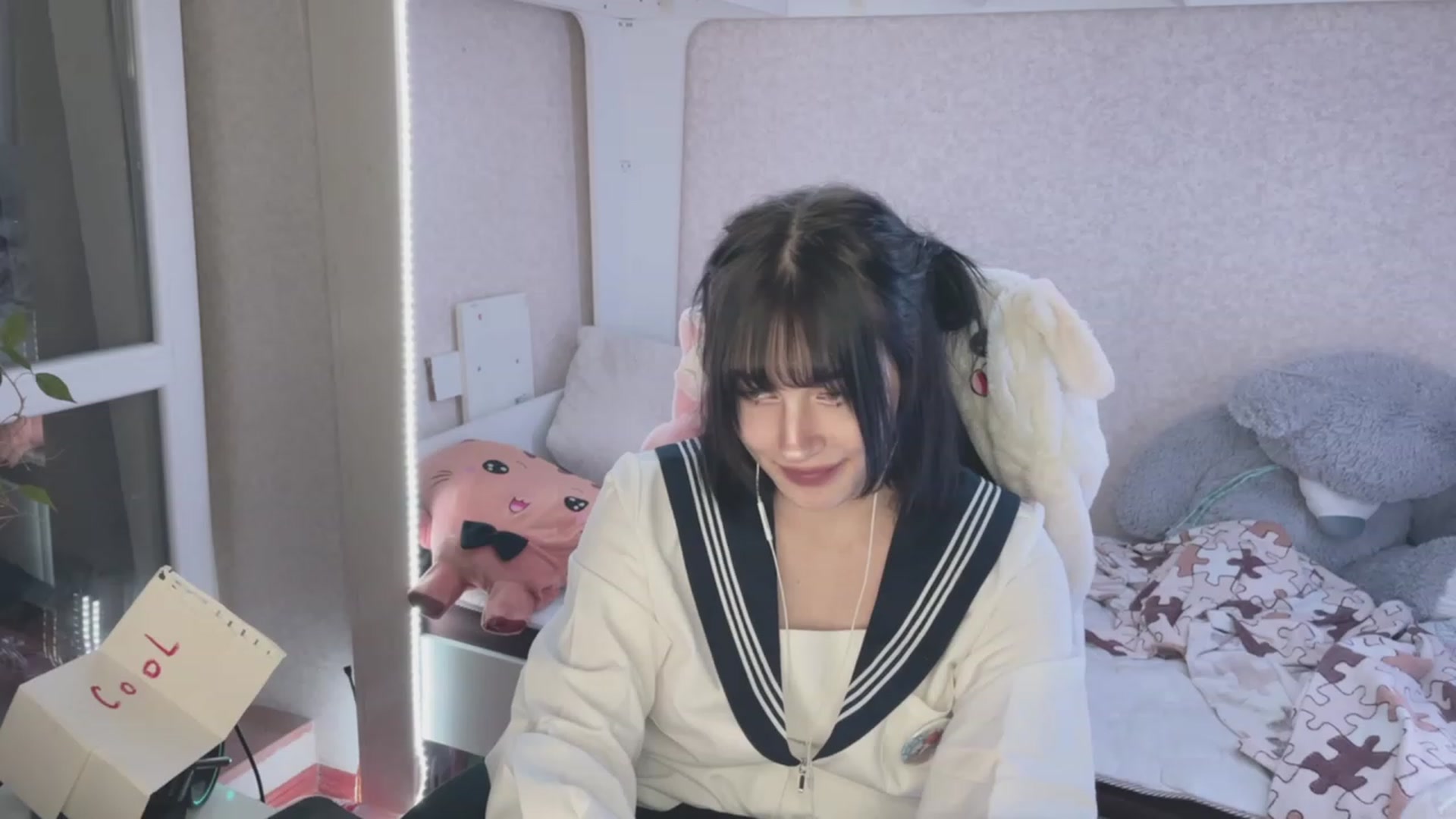 Gallery image thumbnail from Licorice_Alia's myfreecams stream on, 03/24/2023, 24:03 image 5 of 20