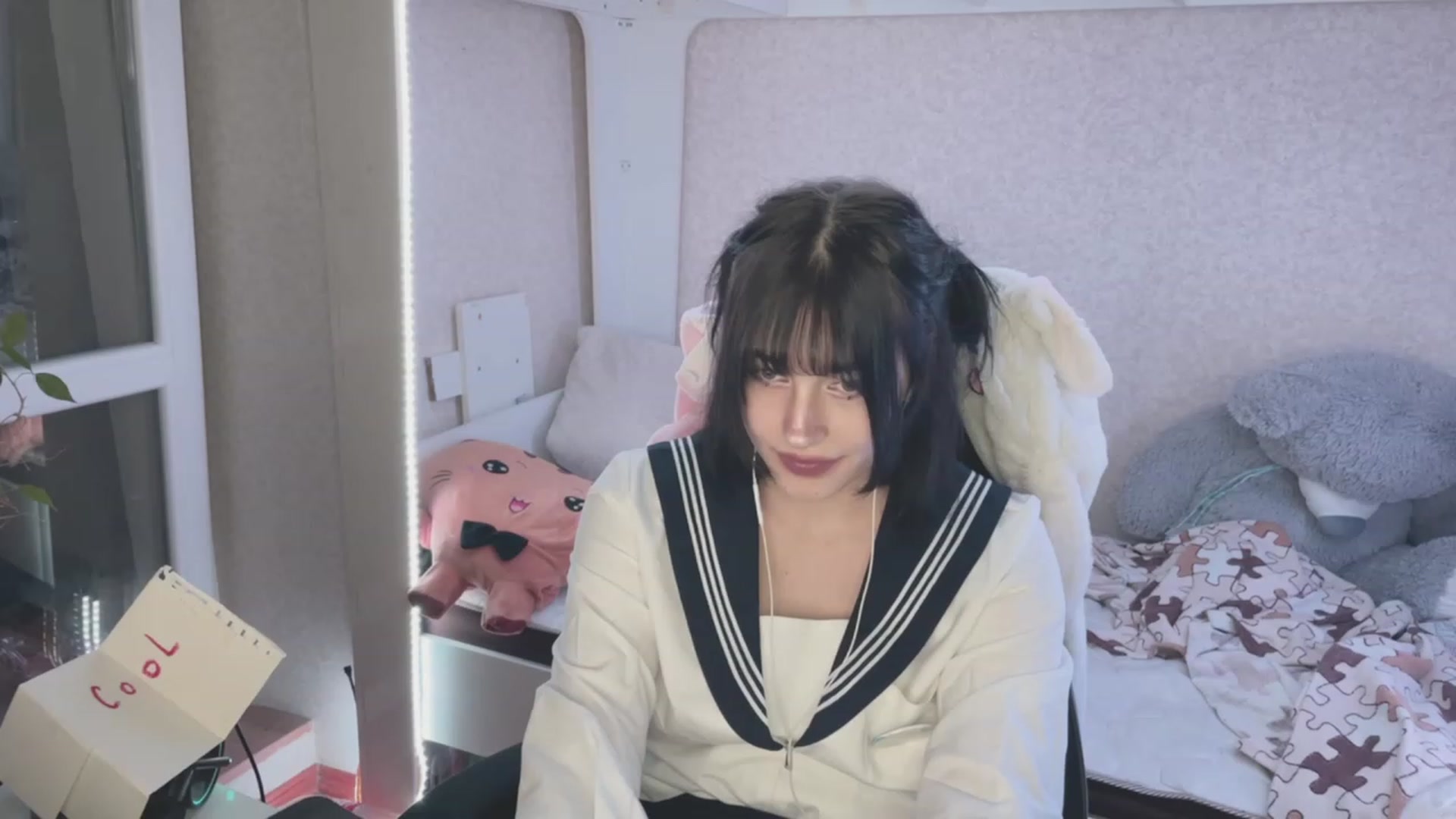 Gallery image thumbnail from Licorice_Alia's myfreecams stream on, 03/24/2023, 24:03 image 12 of 20