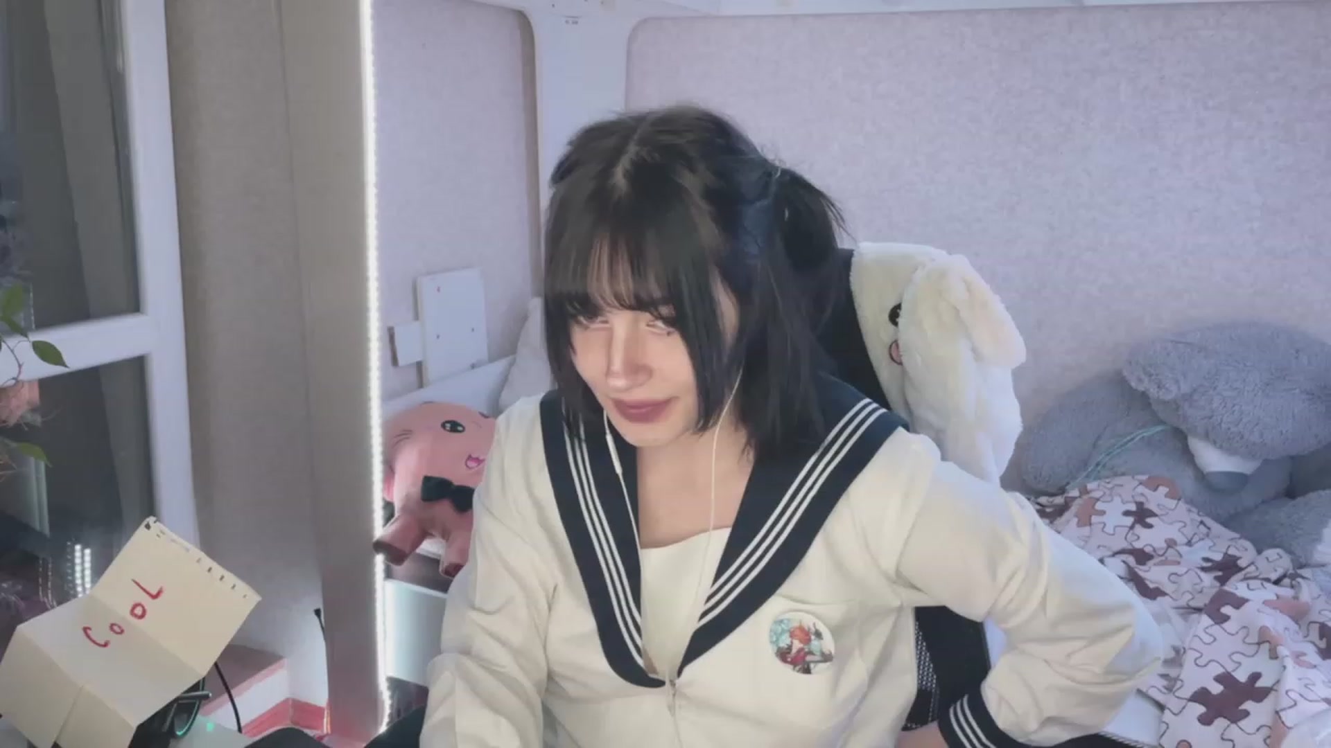 Gallery image thumbnail from Licorice_Alia's myfreecams stream on, 03/24/2023, 24:03 image 8 of 20