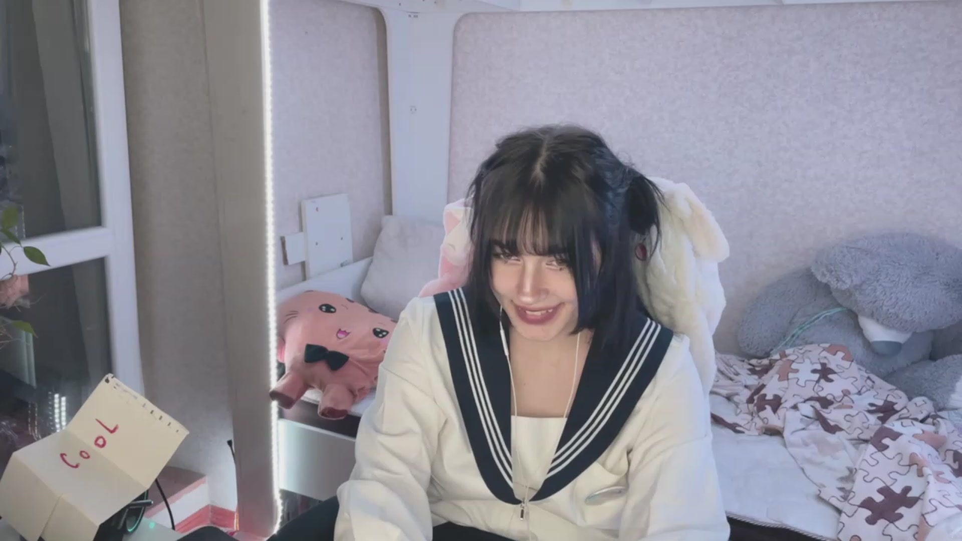 Gallery image thumbnail from Licorice_Alia's myfreecams stream on, 03/24/2023, 24:03 image 1 of 20