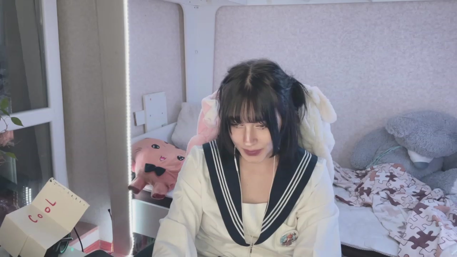 Gallery image thumbnail from Licorice_Alia's myfreecams stream on, 03/24/2023, 24:03 image 18 of 20